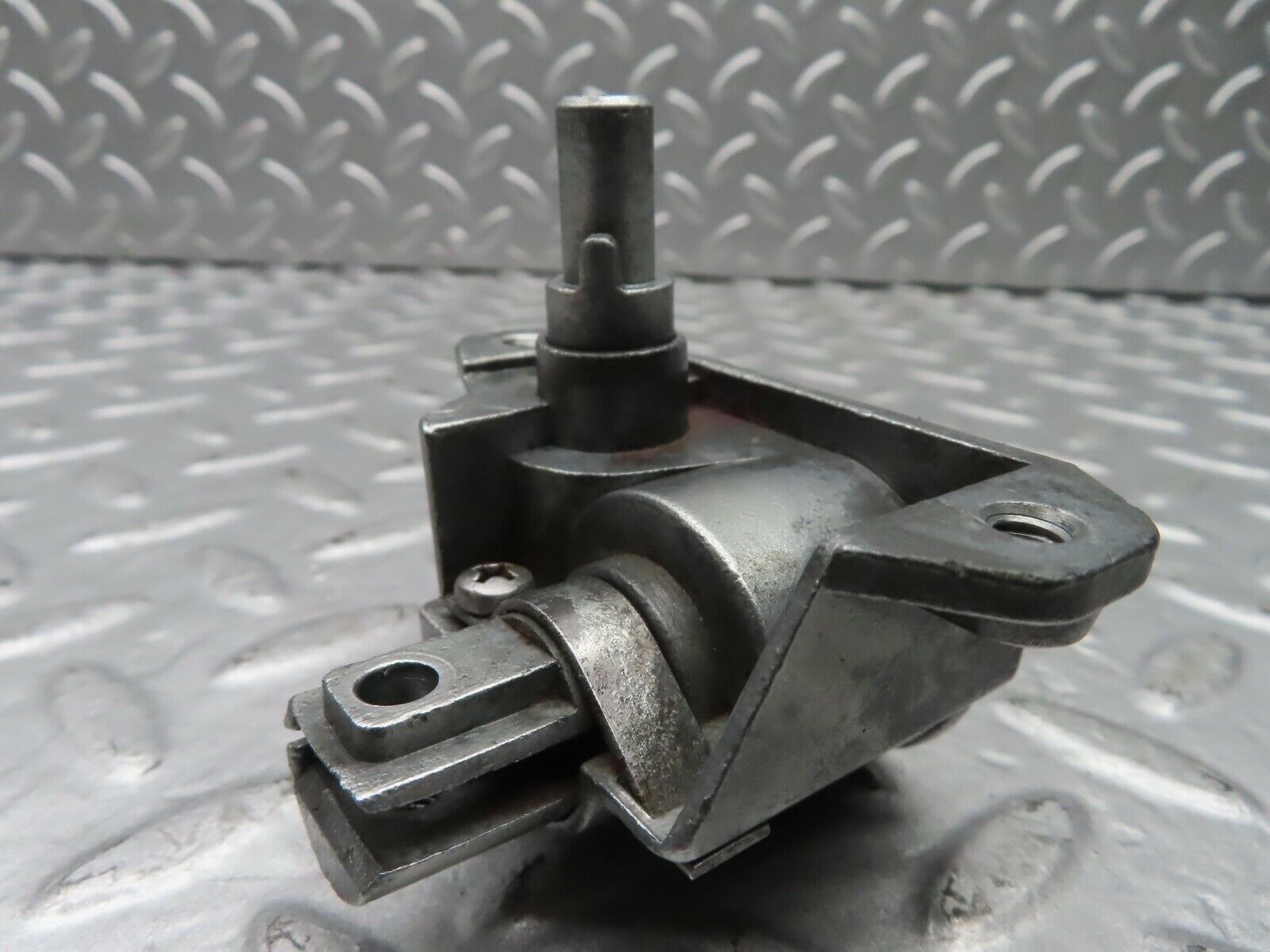 20276 Mercedes-Benz W114 280CE Coupe Vent Window Regulator Left Side