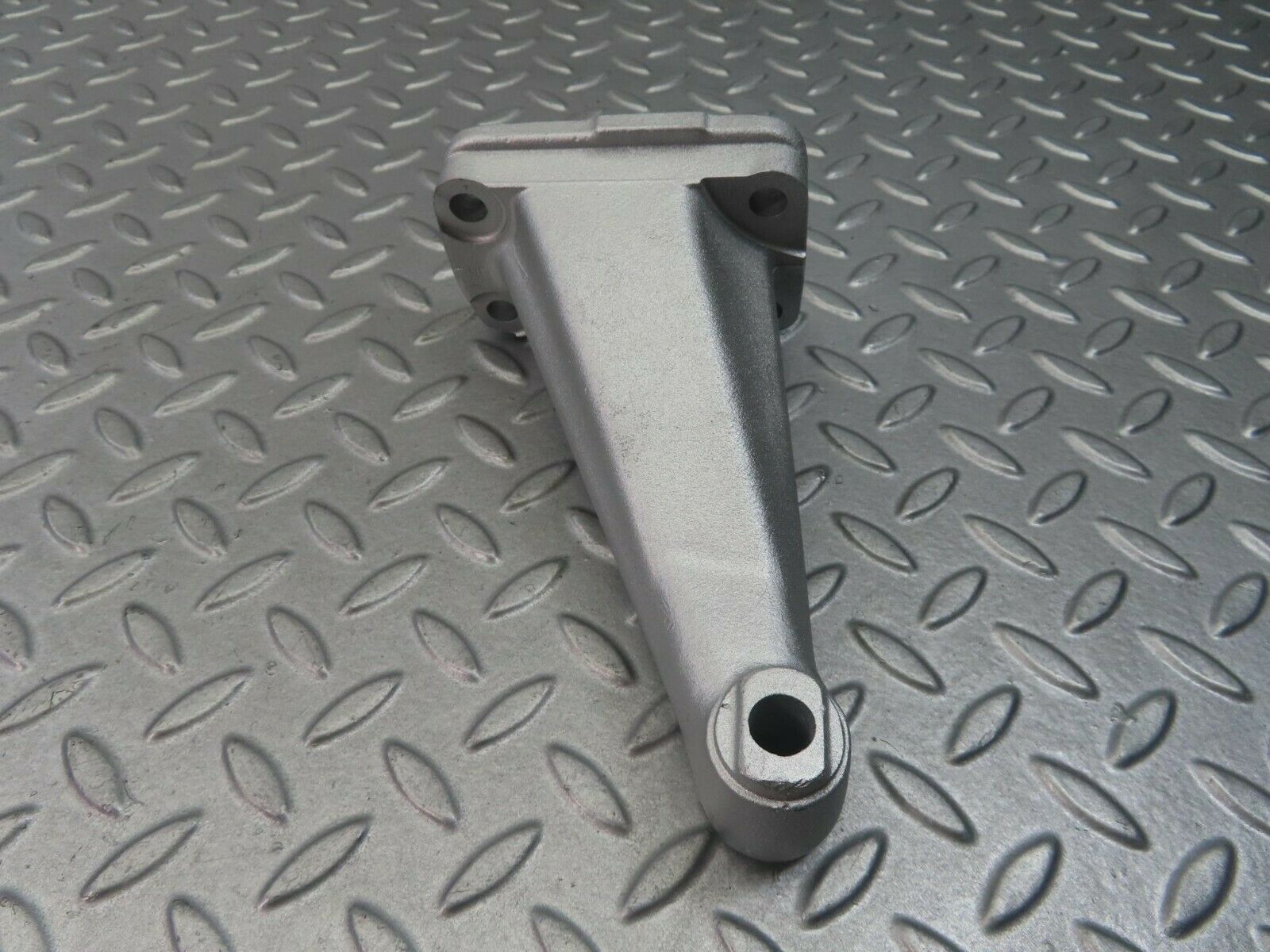 8327 Mercedes-Benz W114 Engine Mount Bracket Right Side 1802233904