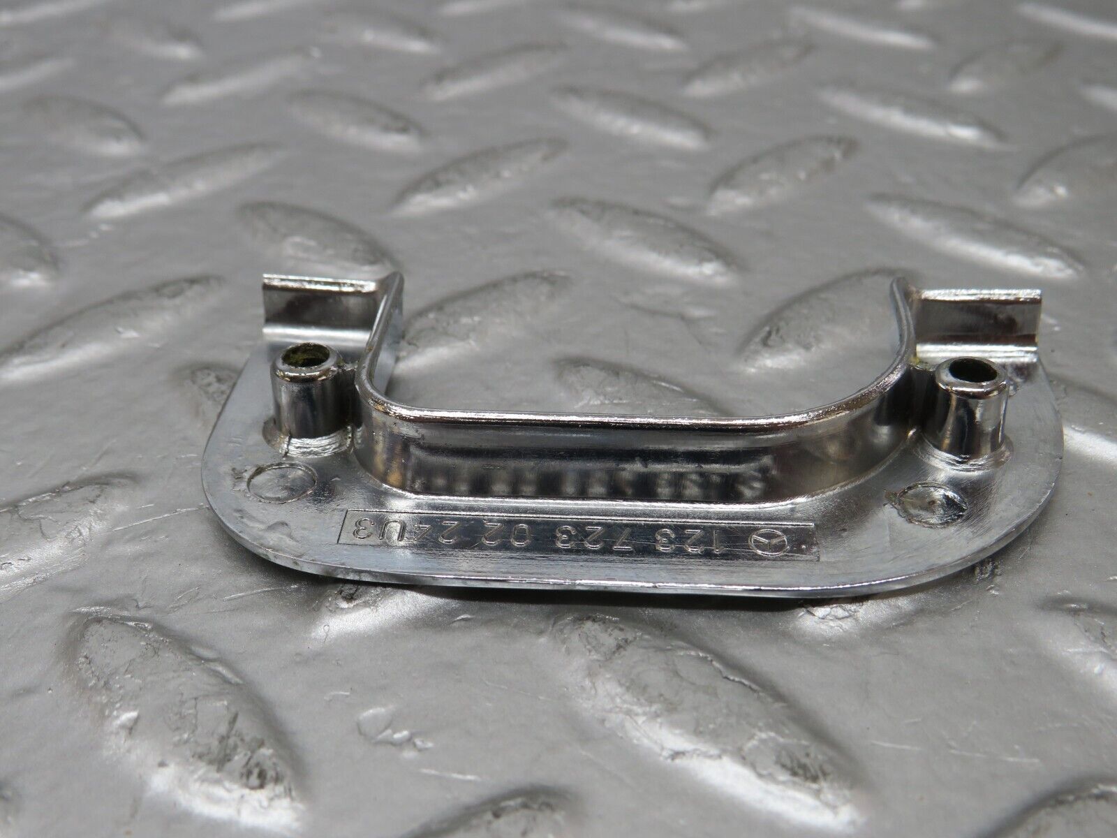 25547 Mercedes-Benz W123 200 Right Interior Chrome Door Latch Trim 1237230224