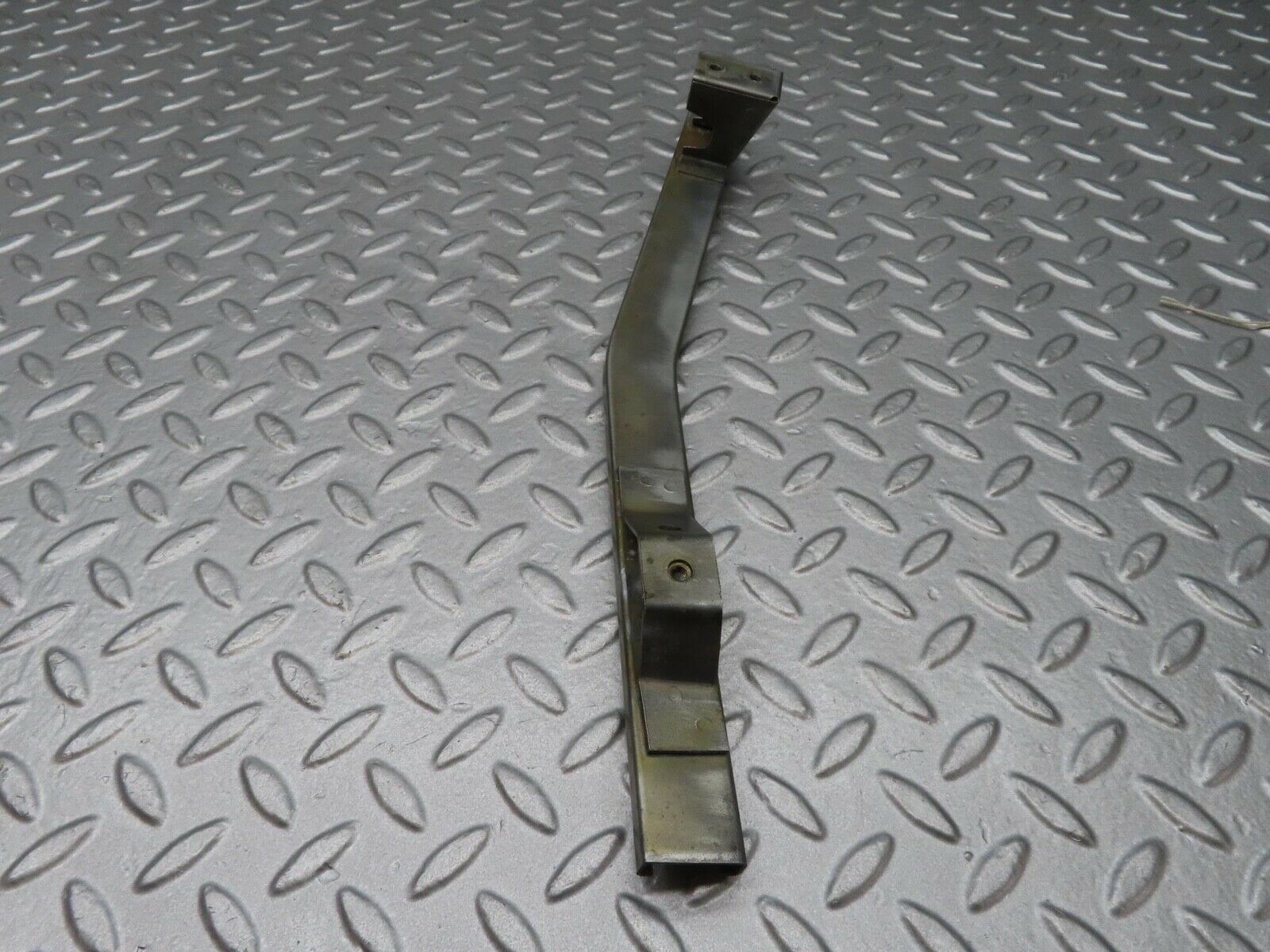 14058 Mercedes-Benz C107 280SLC Rear Right Window Channel