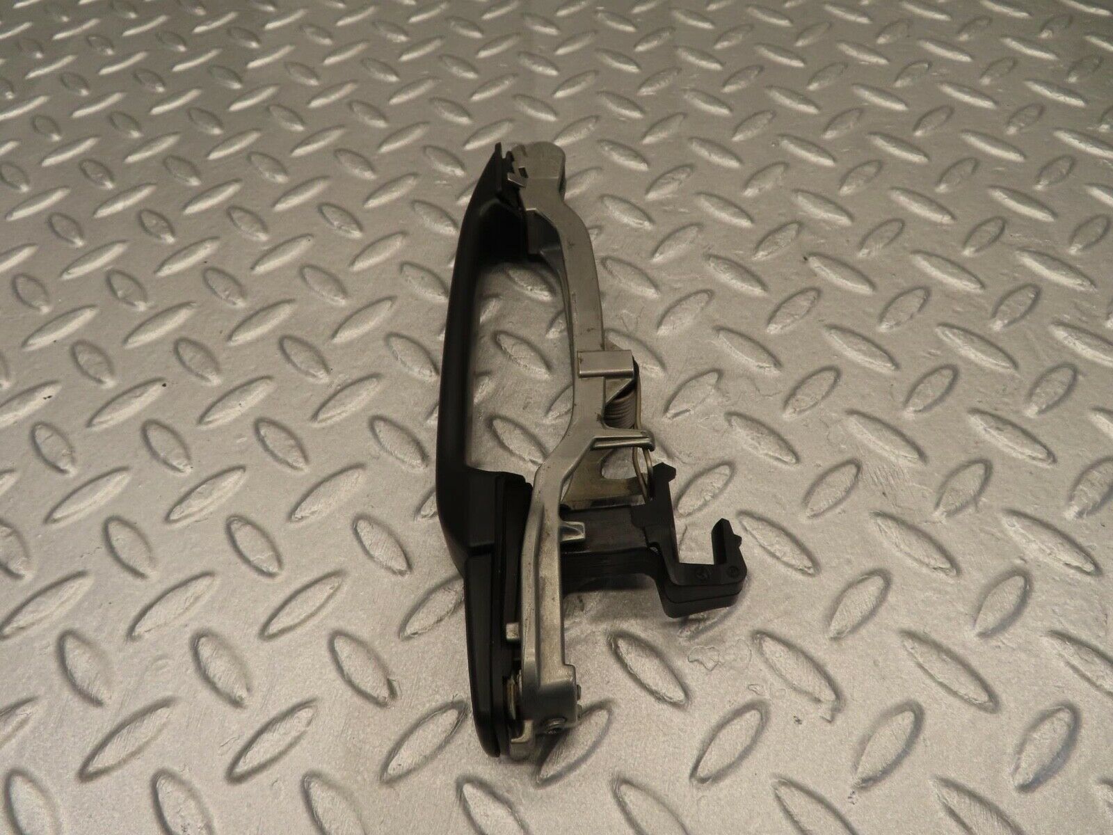 11825 Mercedes-Benz W201 190E Exterior Door Handle Rear Left