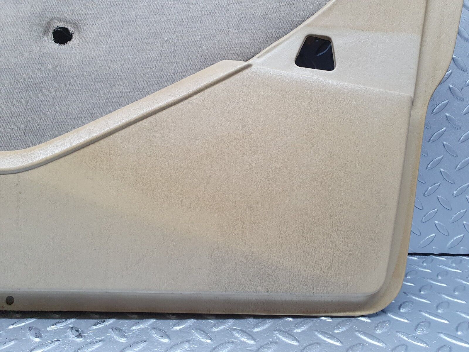 41118 Mercedes-Benz W126 300SE Front Right Door Card Beige 1267270270