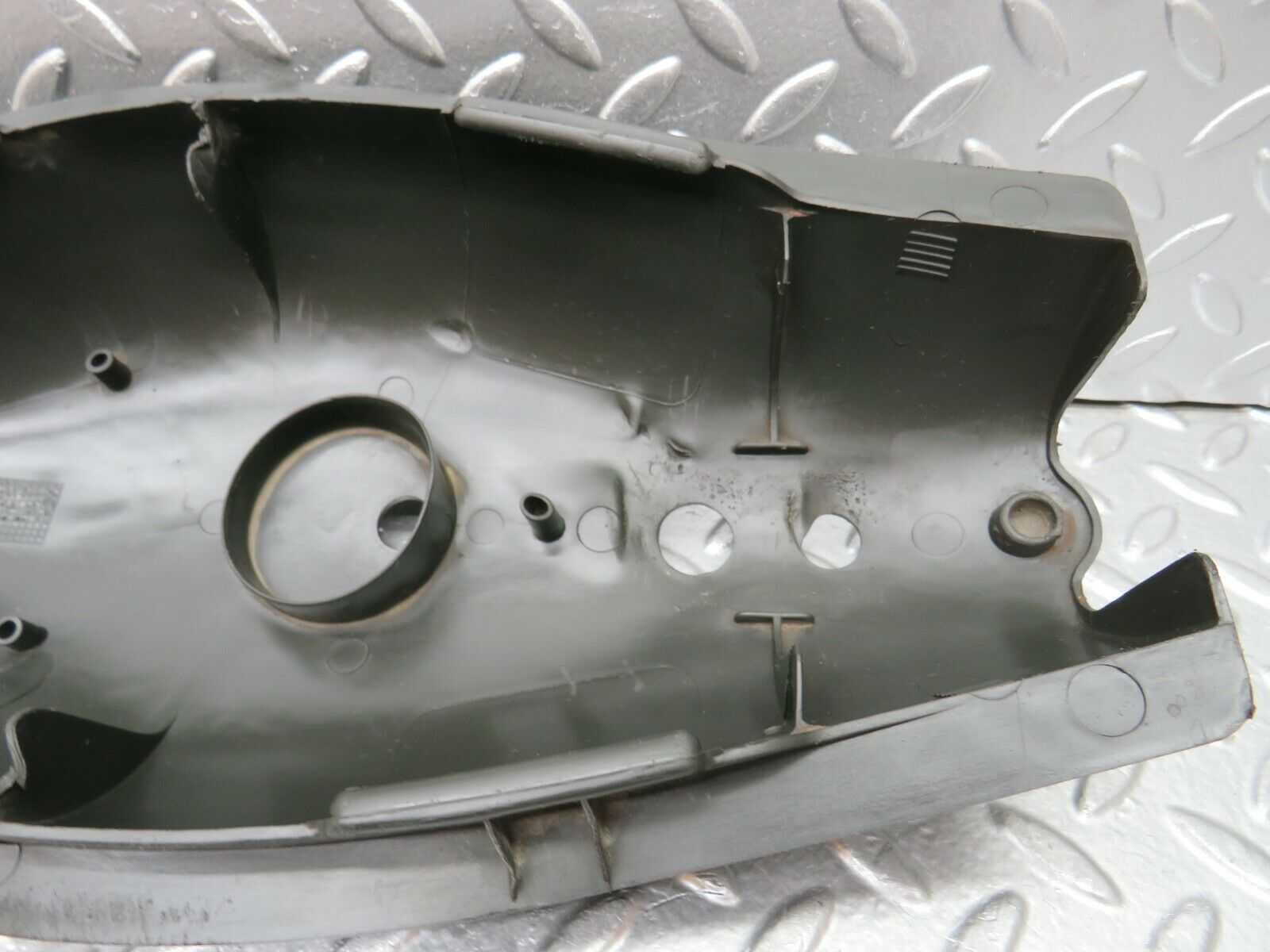 22427 Mercedes-Benz C124 E220 Coupe Rear Control Arm Cover 1293520188