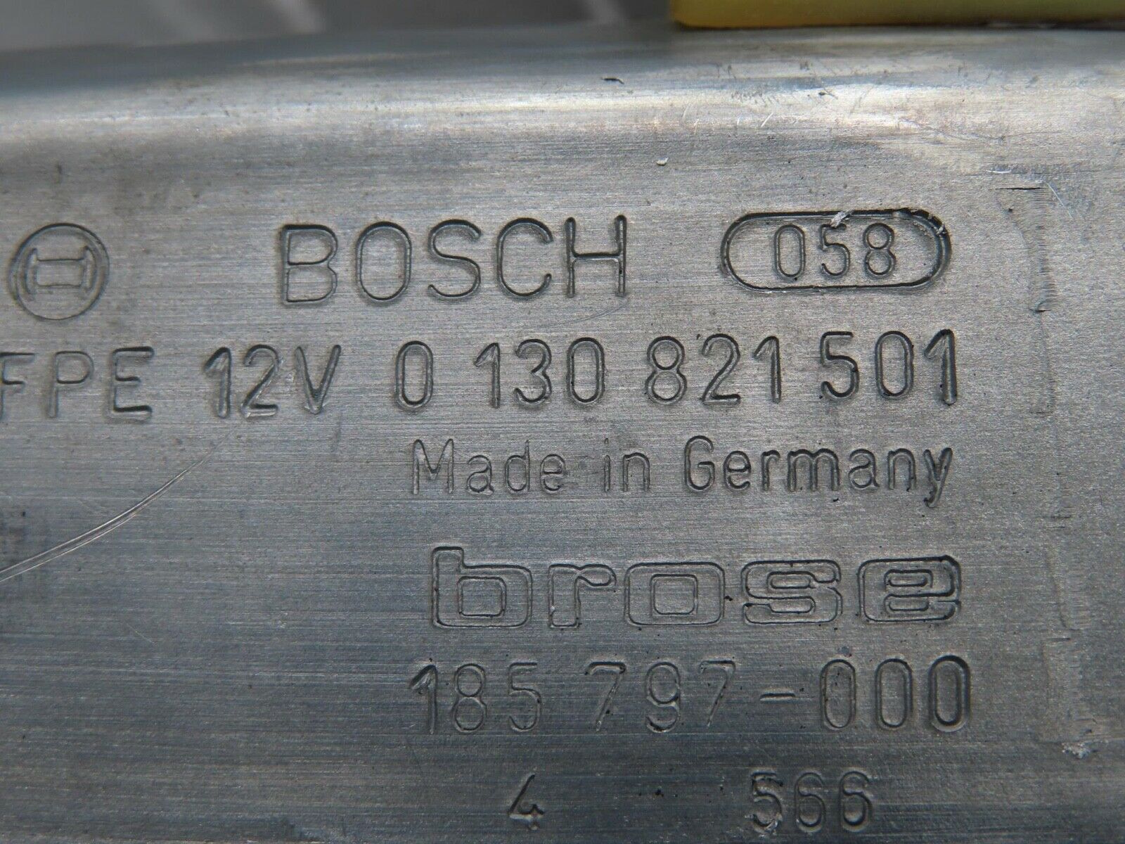 14974 Mercedes-Benz W140 S320 Rear Right Window Regulator Motor 0130821501