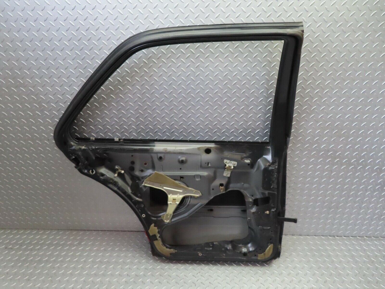 15135 Mercedes-Benz W140 S320 Rear Left Door