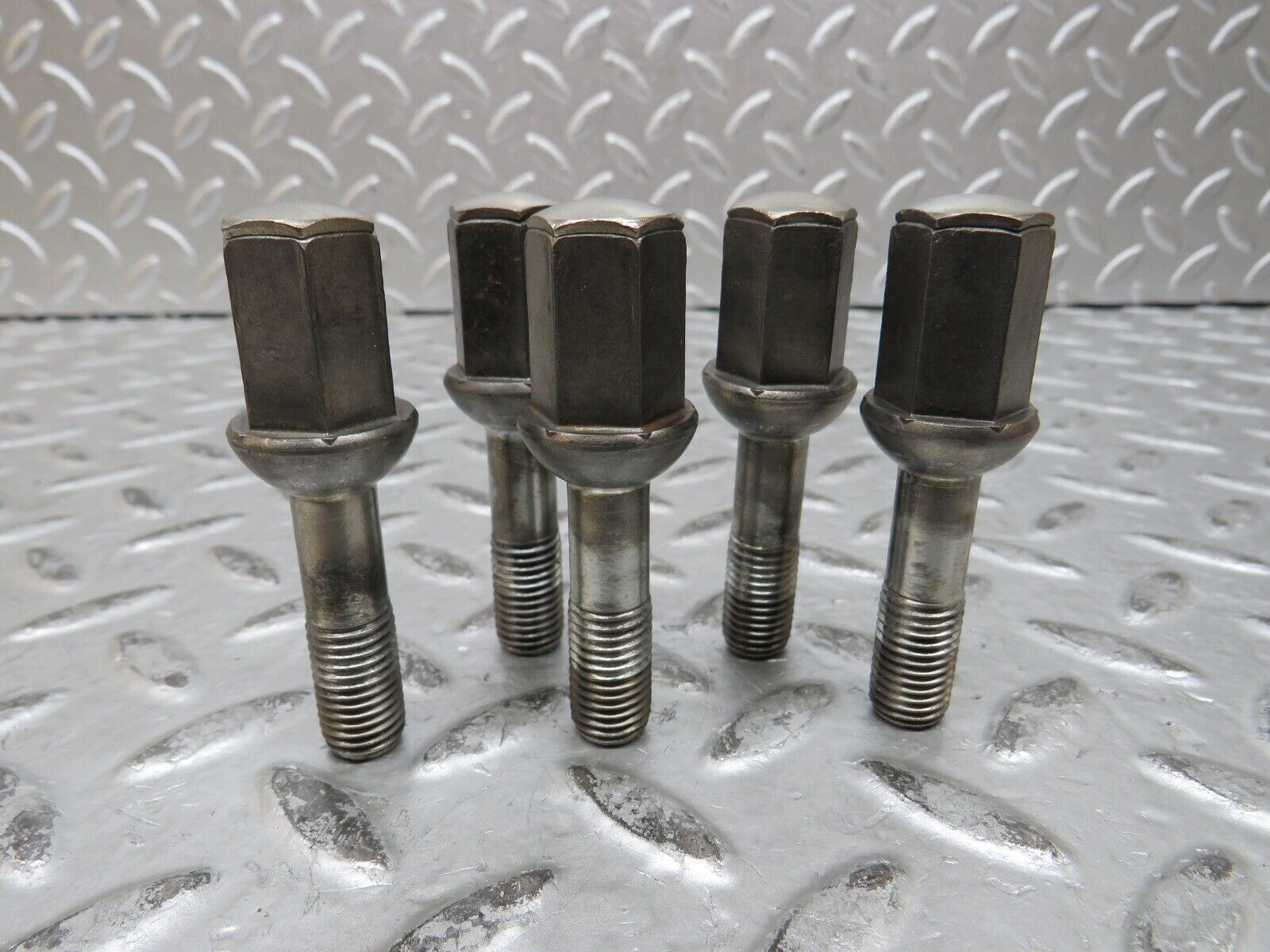29038 Mercedes-Benz 5x Alloy Wheel Lug Bolt