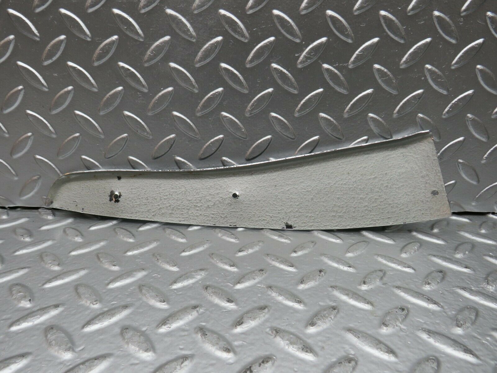 22744 Mercedes-Benz C107 450SLC Coupe Door Moulding Trim Chrome Left Side