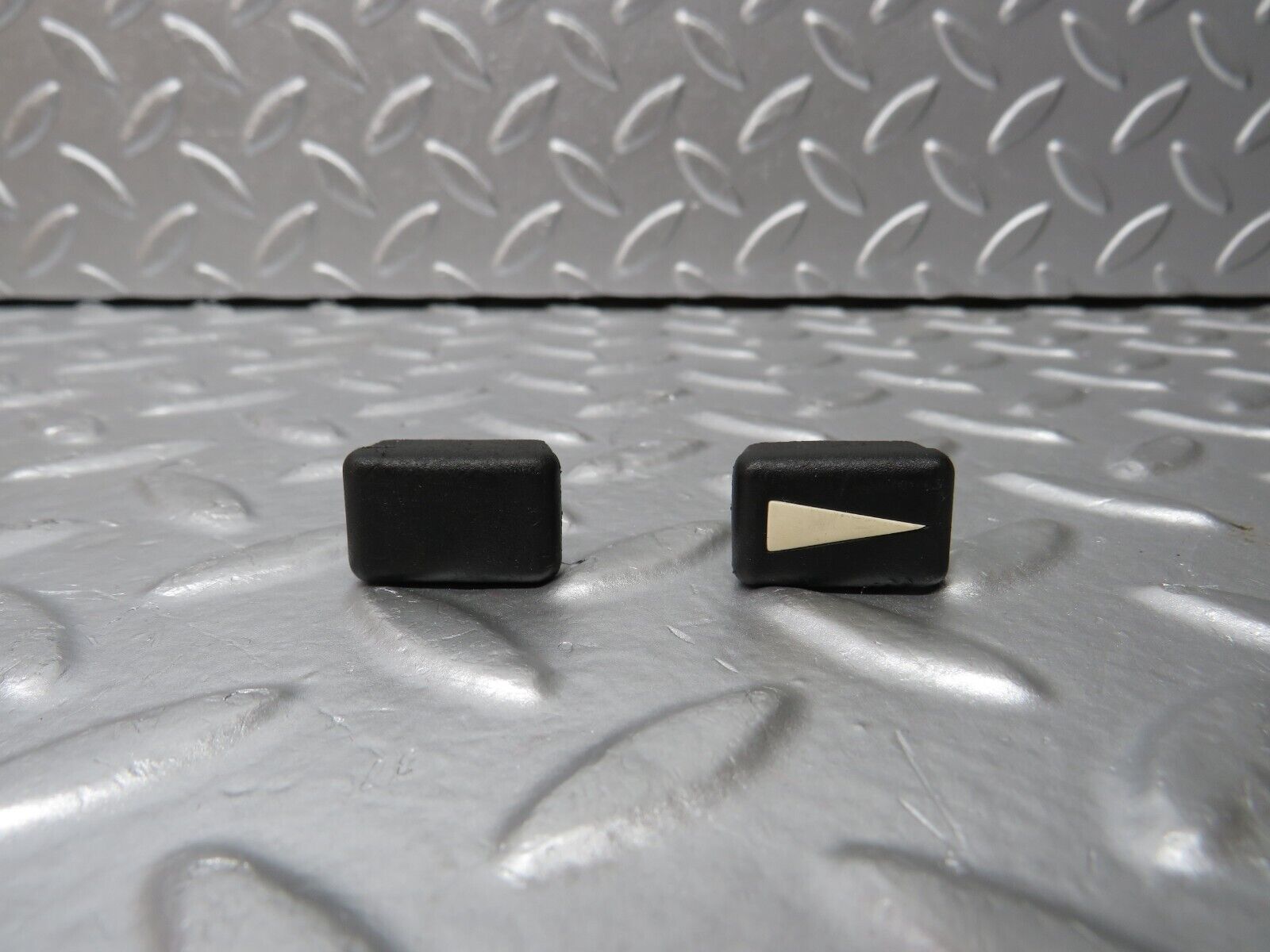 31091 Mercedes-Benz W123 200D Heater Control Knob Set