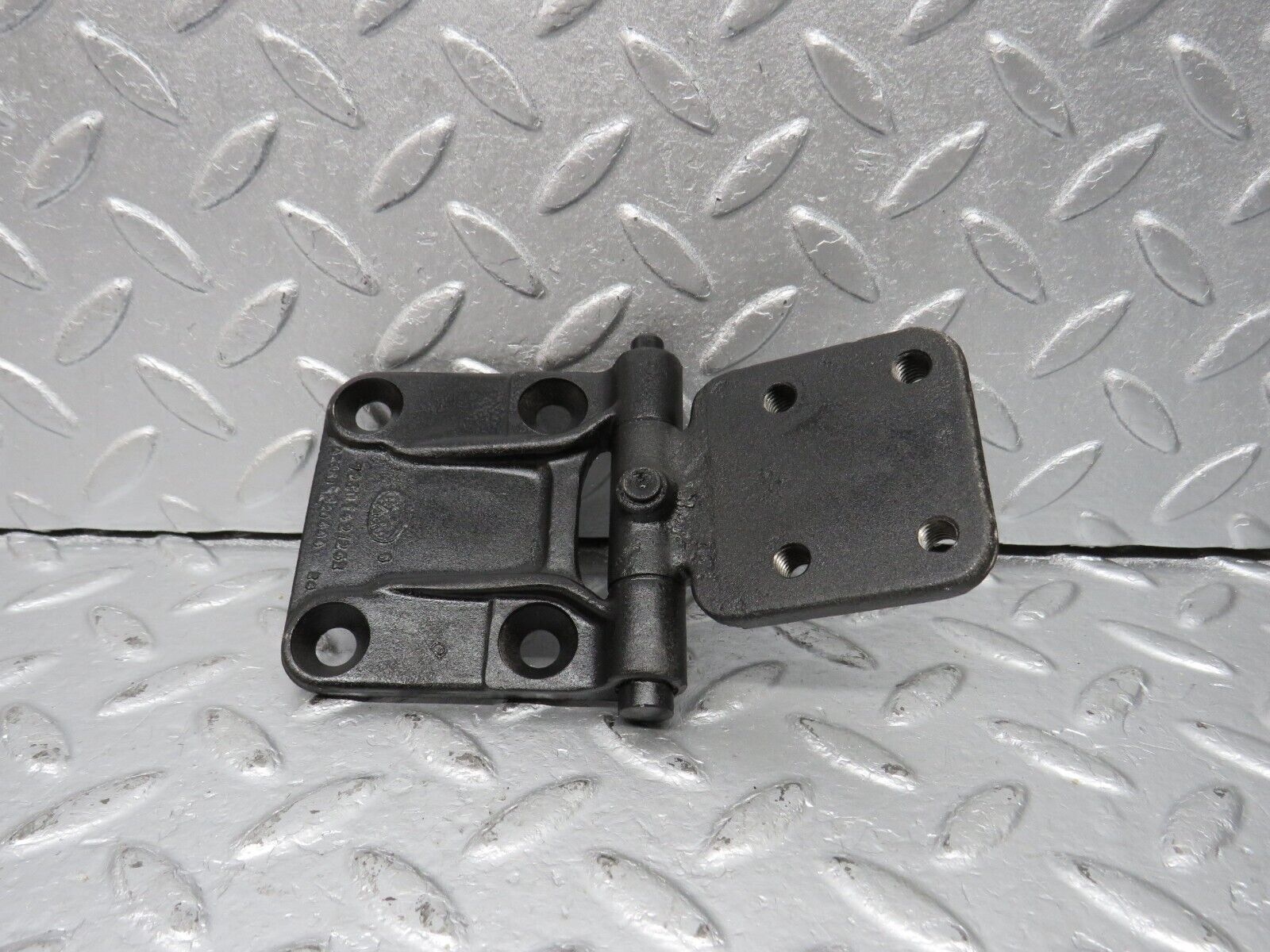 40481 Mercedes-Benz W110 230 Front Right Door Hinge