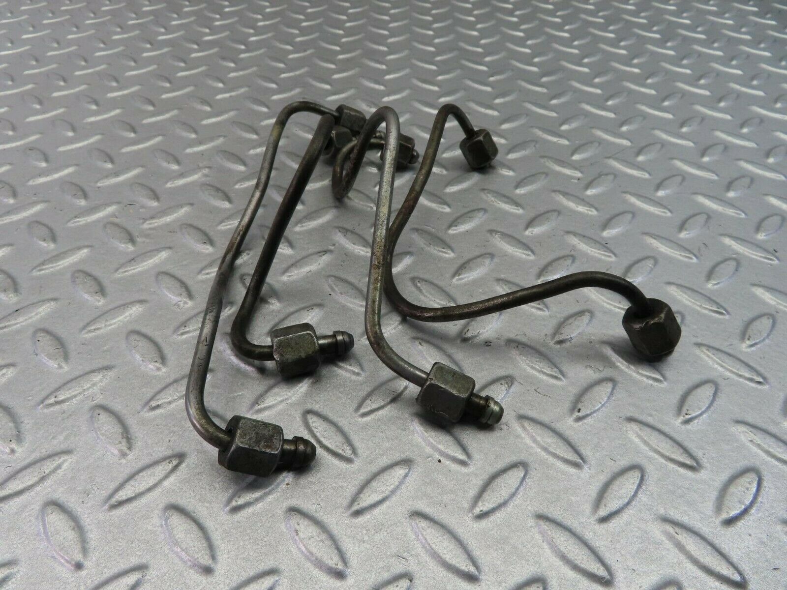 7977 Mercedes-Benz W115 220D Fuel Line Hose Set With Bracket