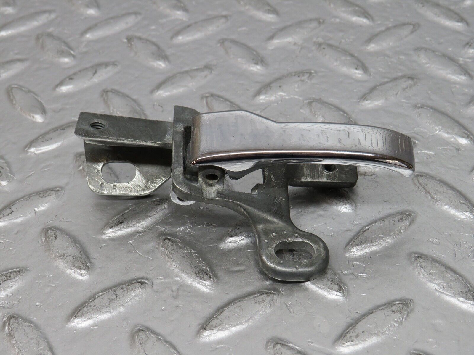 31010 Mercedes-Benz W123 230E Left Door Opener Door Handle 1237600161