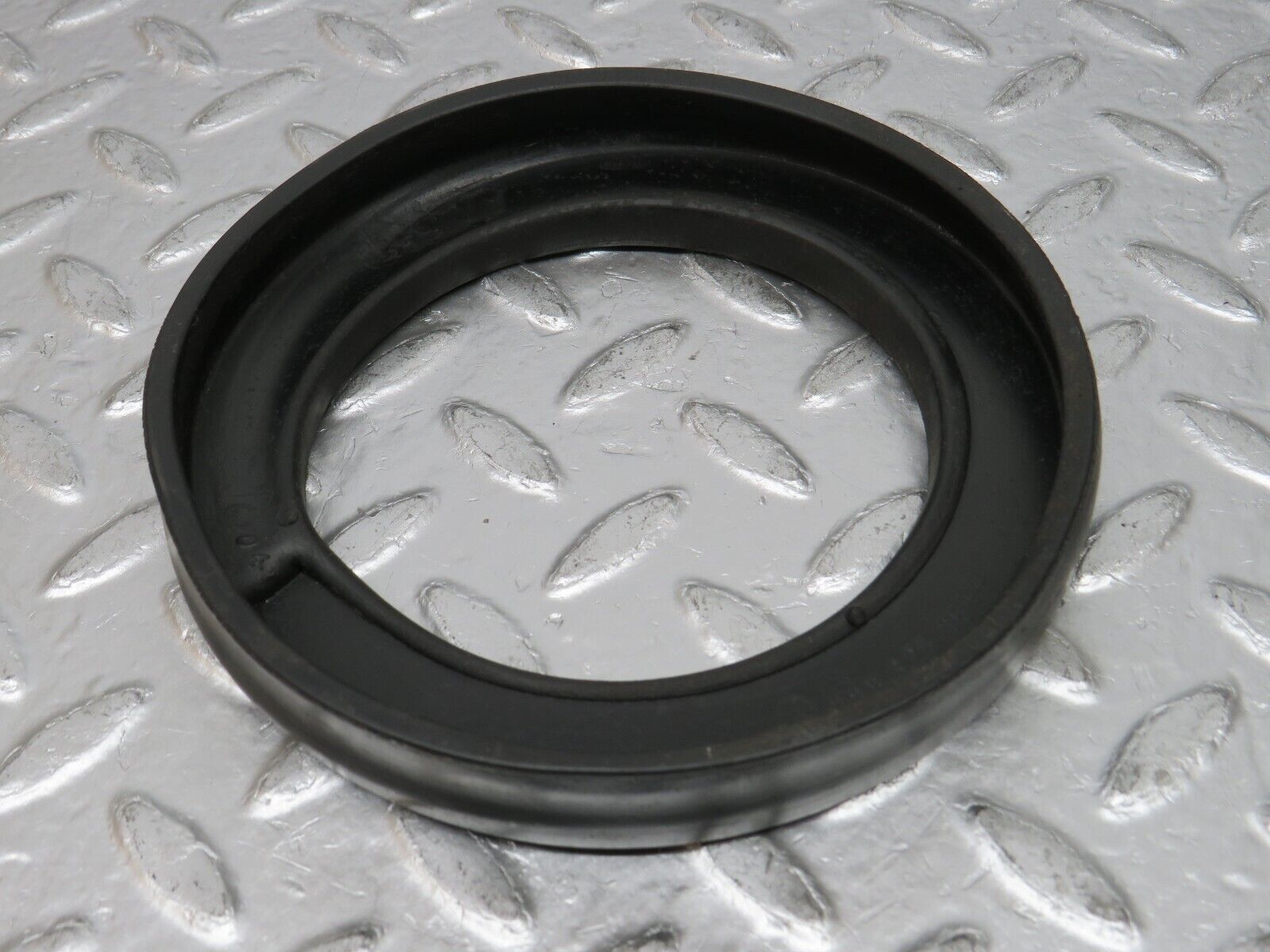 0804 Mercedes-Benz C107 350SLC Coupe Rubber Buffer Suspension Rear 1153251544