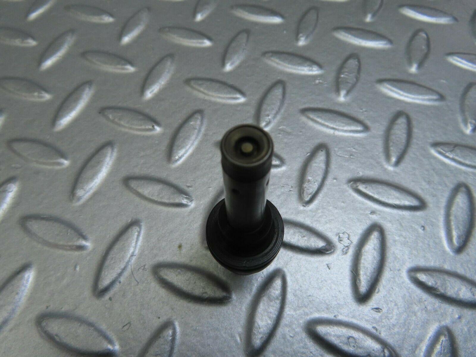 10045 Mercedes-Benz C123 230CE Coupe Fuel Injector Bosch 0437502010