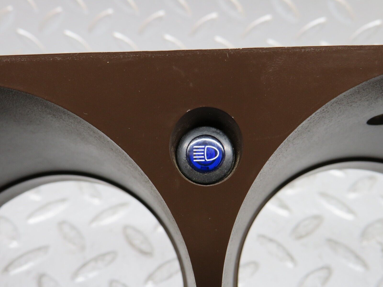 30071 Porsche 924 Instrument Cluster Housing Brown 477857283