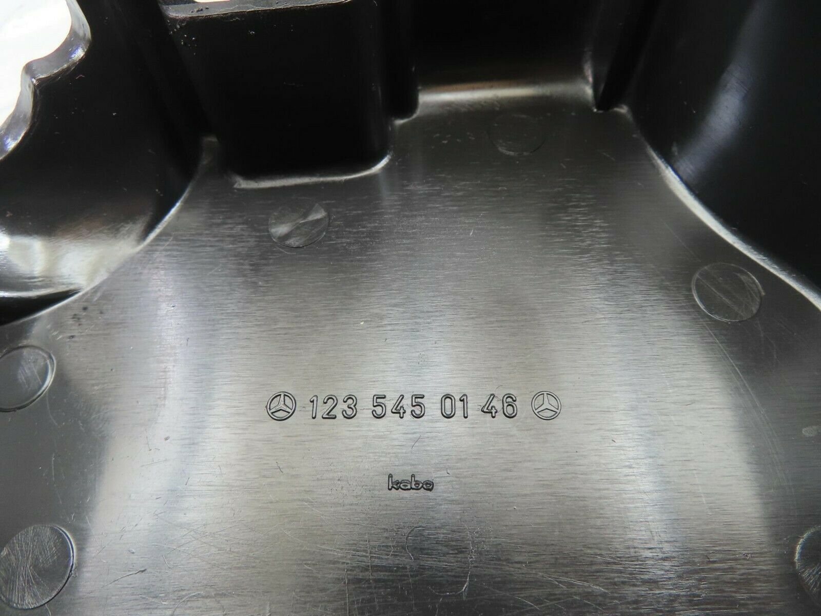 9948 Mercedes-Benz C123 230CE Coupe Fuse Box Relay Cover 1235450146