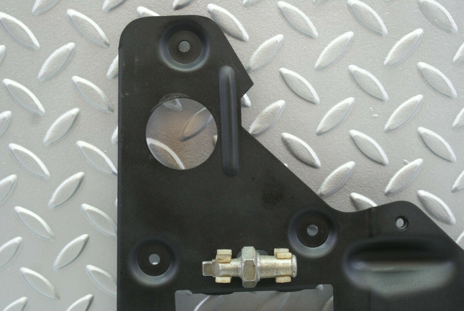 2763 Mercedes-Benz W116 350SE Sunroof Regulator Motor Bracket