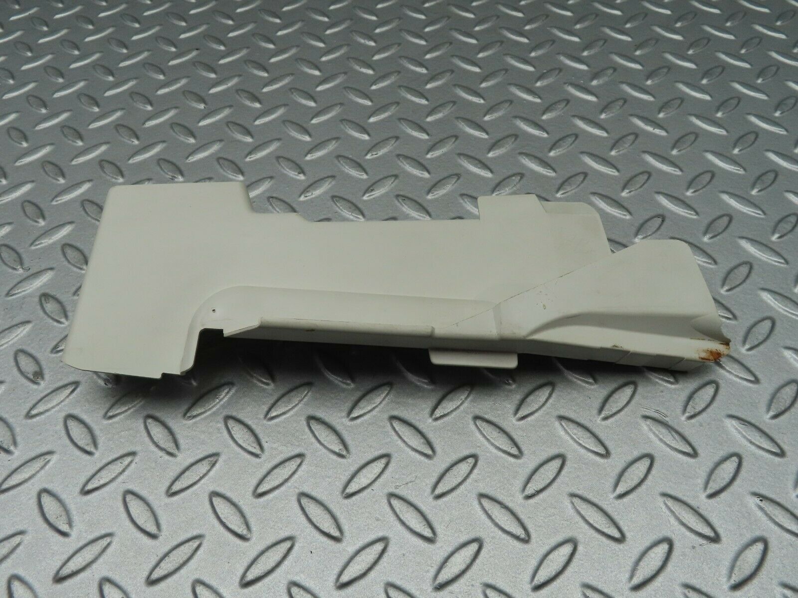 5288 Mercedes-Benz W124 230E Lock Cover Front Left 1247231308