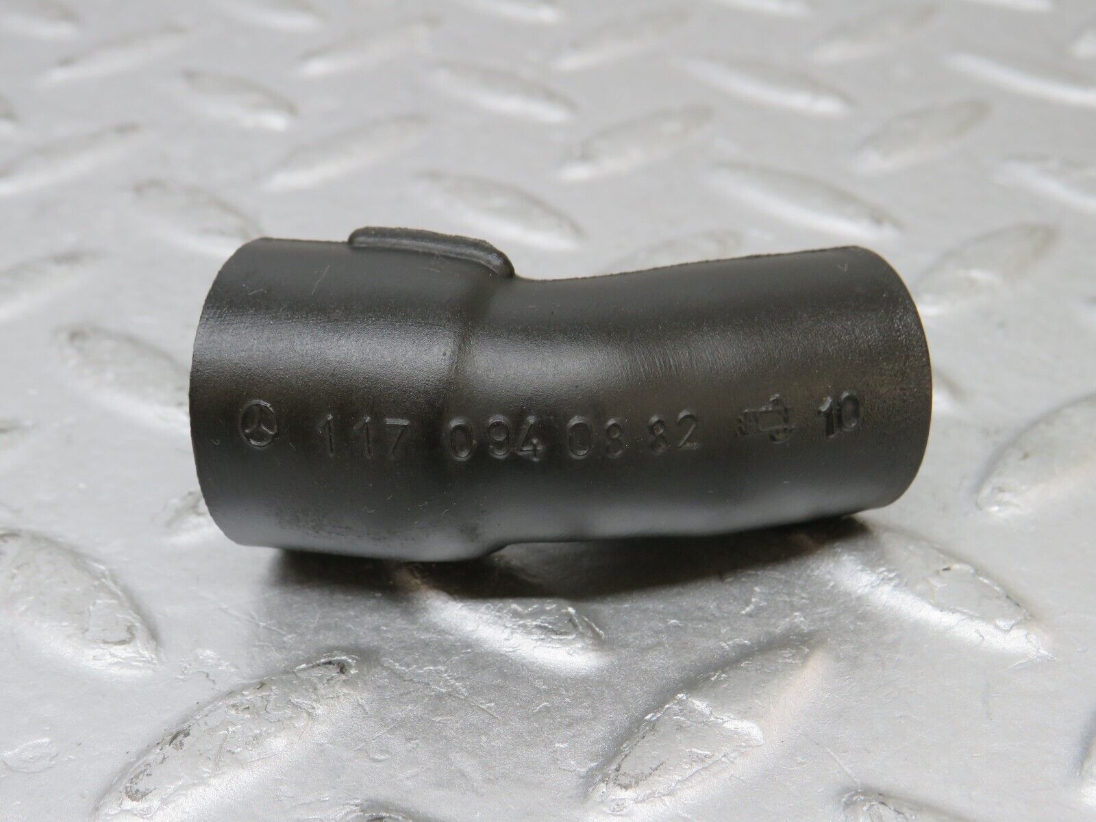 36281 Mercedes-Benz W126 420SE Crankcase Breather Hose Pipe 2x 1160940791 1170940882