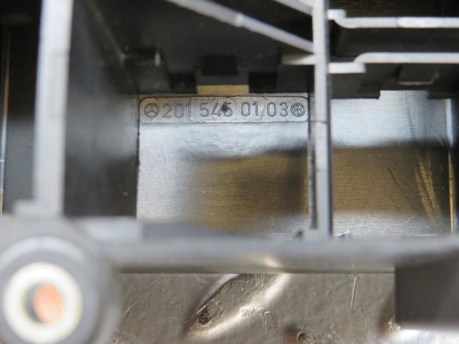 25357 Mercedes-Benz W201 190D Relay Box Cover 2015450103