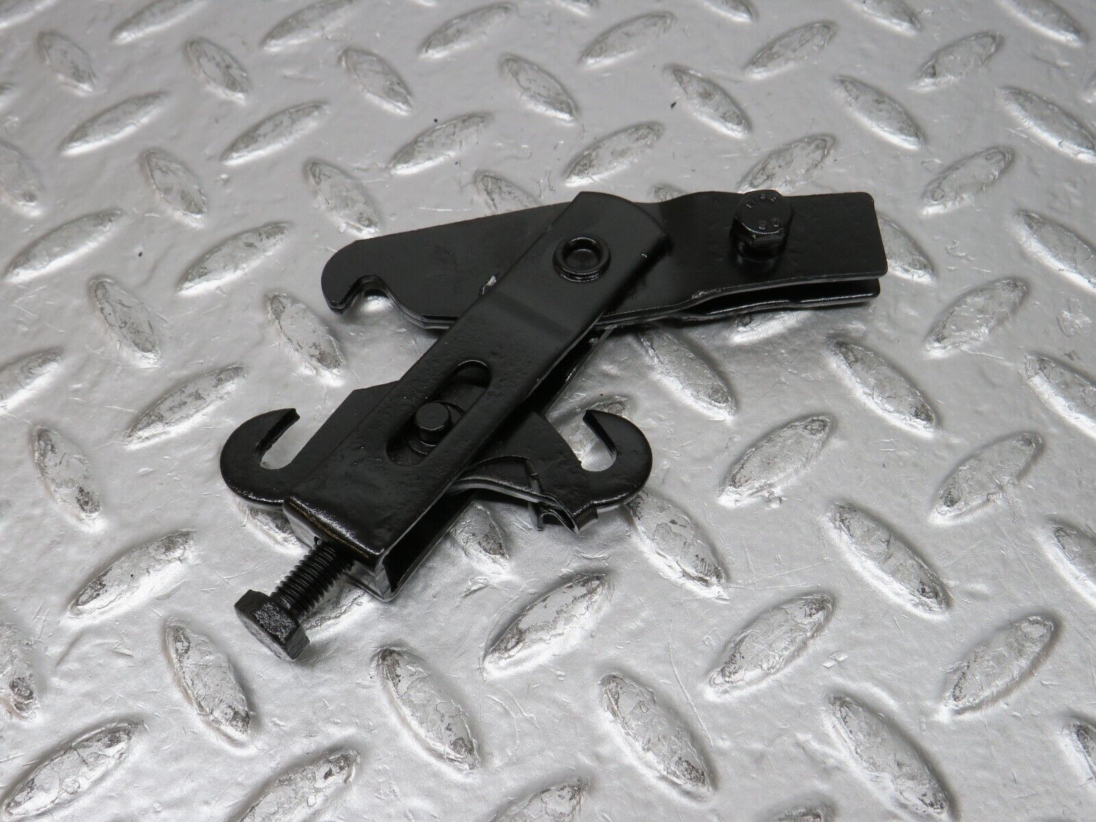 31783 Mercedes-Benz W201 190LE 1.8L Handbrake Adjusting Handbrake Regulator