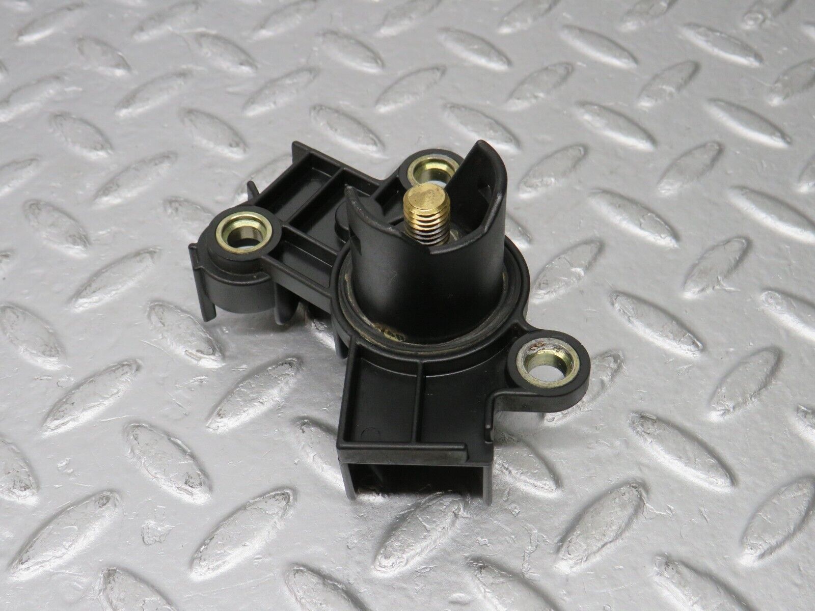 38391 Mercedes-Benz R129 280SL Coupe Positive Battery Cable Connector 1295460141