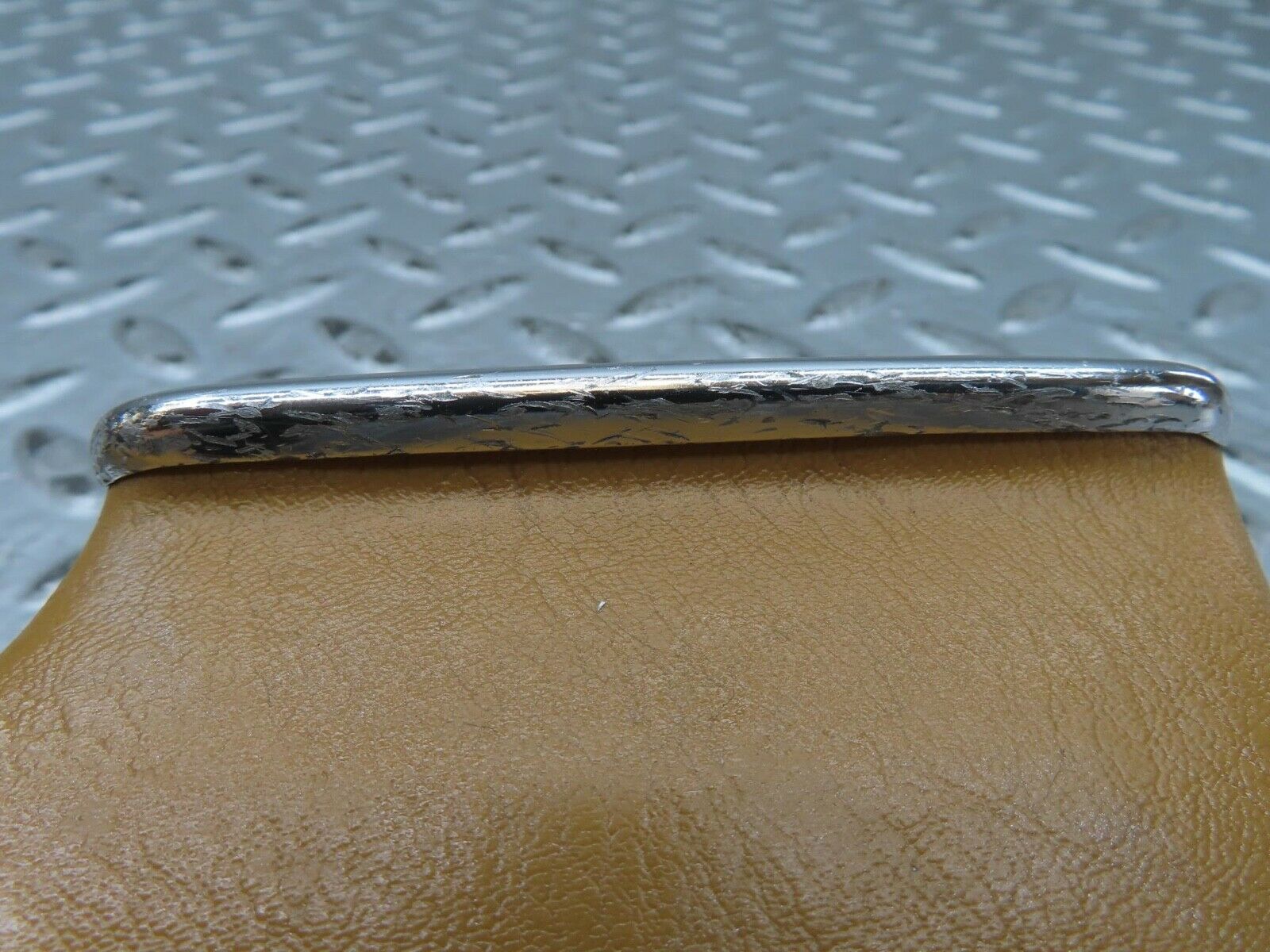 15844 Mercedes-Benz W123 280E Right Interior Door Handle Beige 1239702001