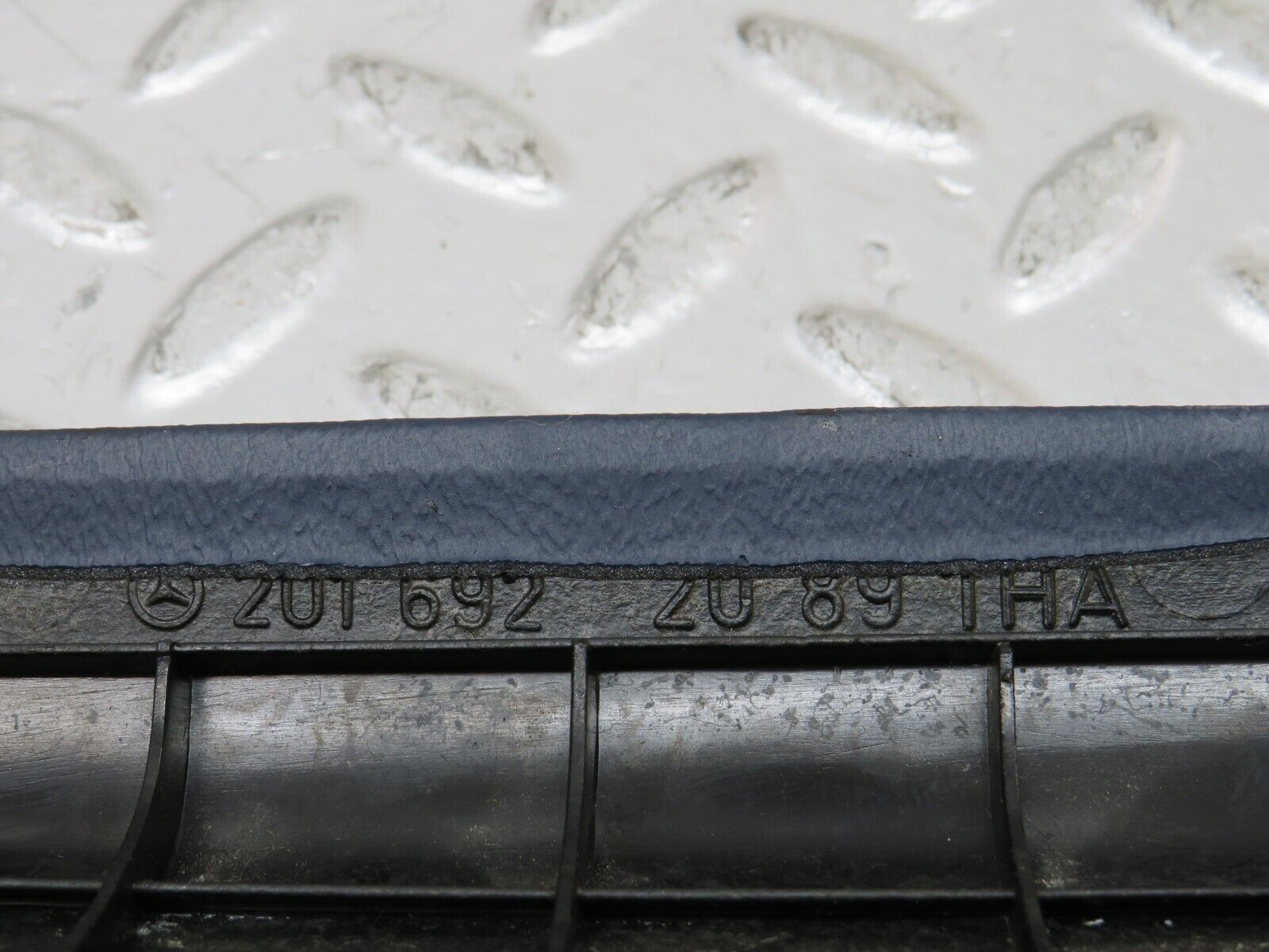 25336 Mercedes-Benz W201 190D A Pillar Cover Trim Right Side Blue 2016922089