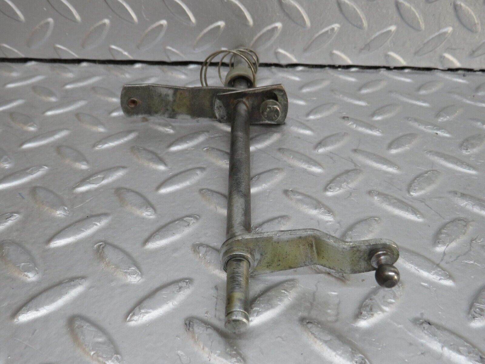 37165 Mercedes-Benz C126 420SEC Coupe Accelerator Linkage