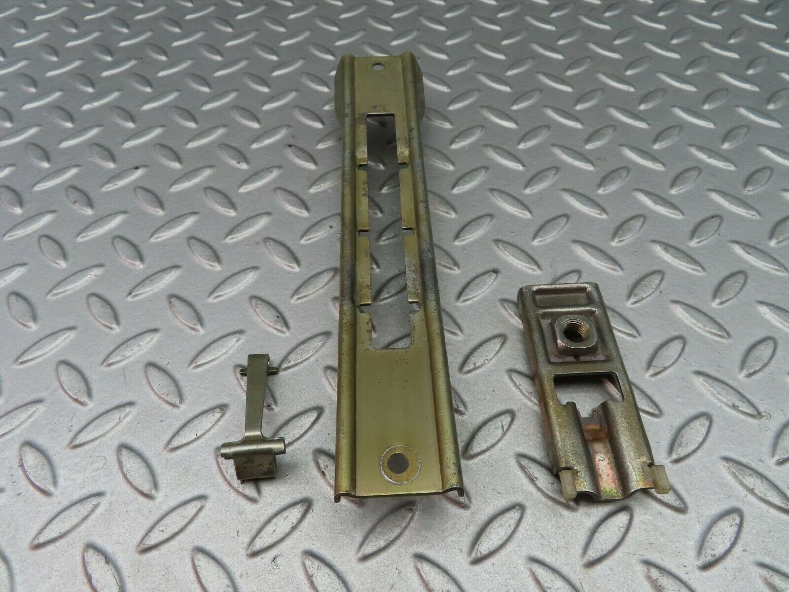 6239 Mercedes-Benz W126 380SE Seat Belt Adjuster Rail 1268680011