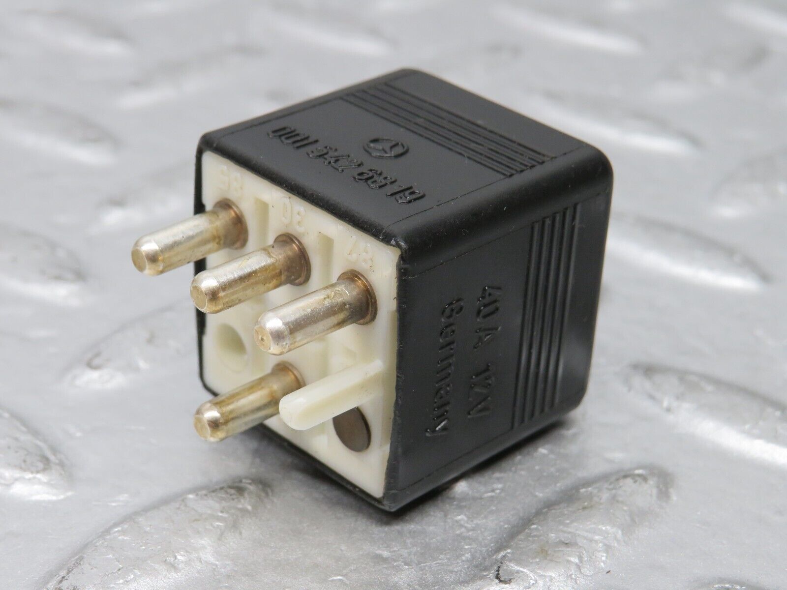 36088 Mercedes-Benz W126 420SE Fan Relay 0015426819