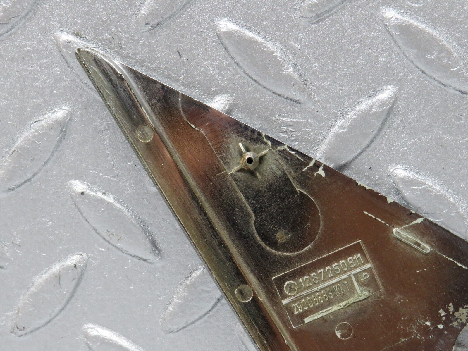 40595 Mercedes-Benz W123 300D Mirror Triangle Chrome Cover Right 1237250811