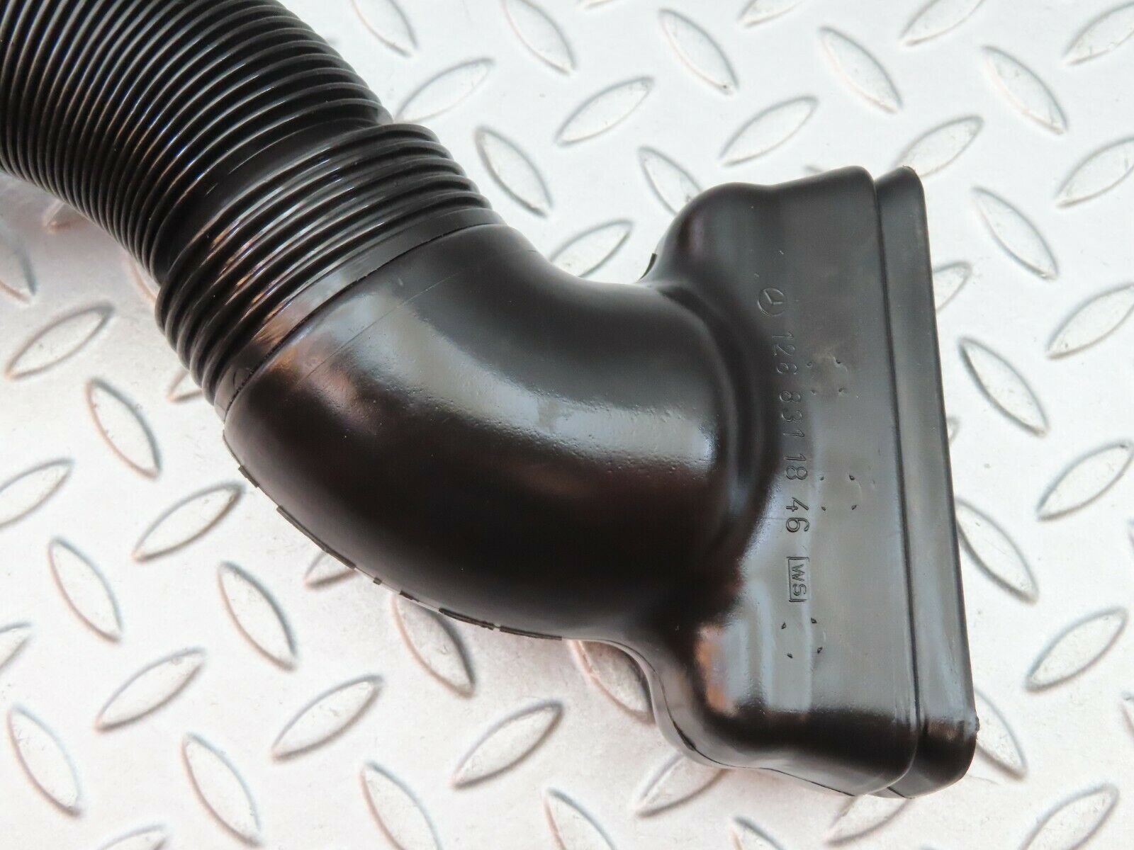 6125 Mercedes-Benz W126 380SE Heater Pipe Air Pipe 1268311846