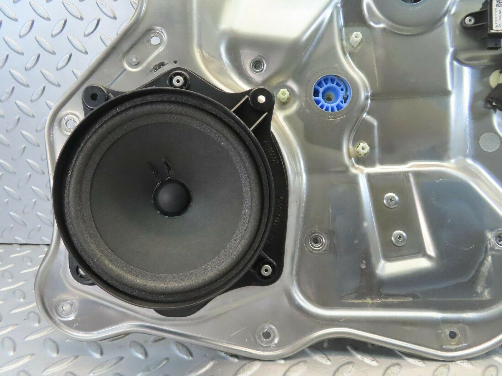 11153 Mercedes-Benz W221 S320 Rear Right Door Window Regulator 2217300279