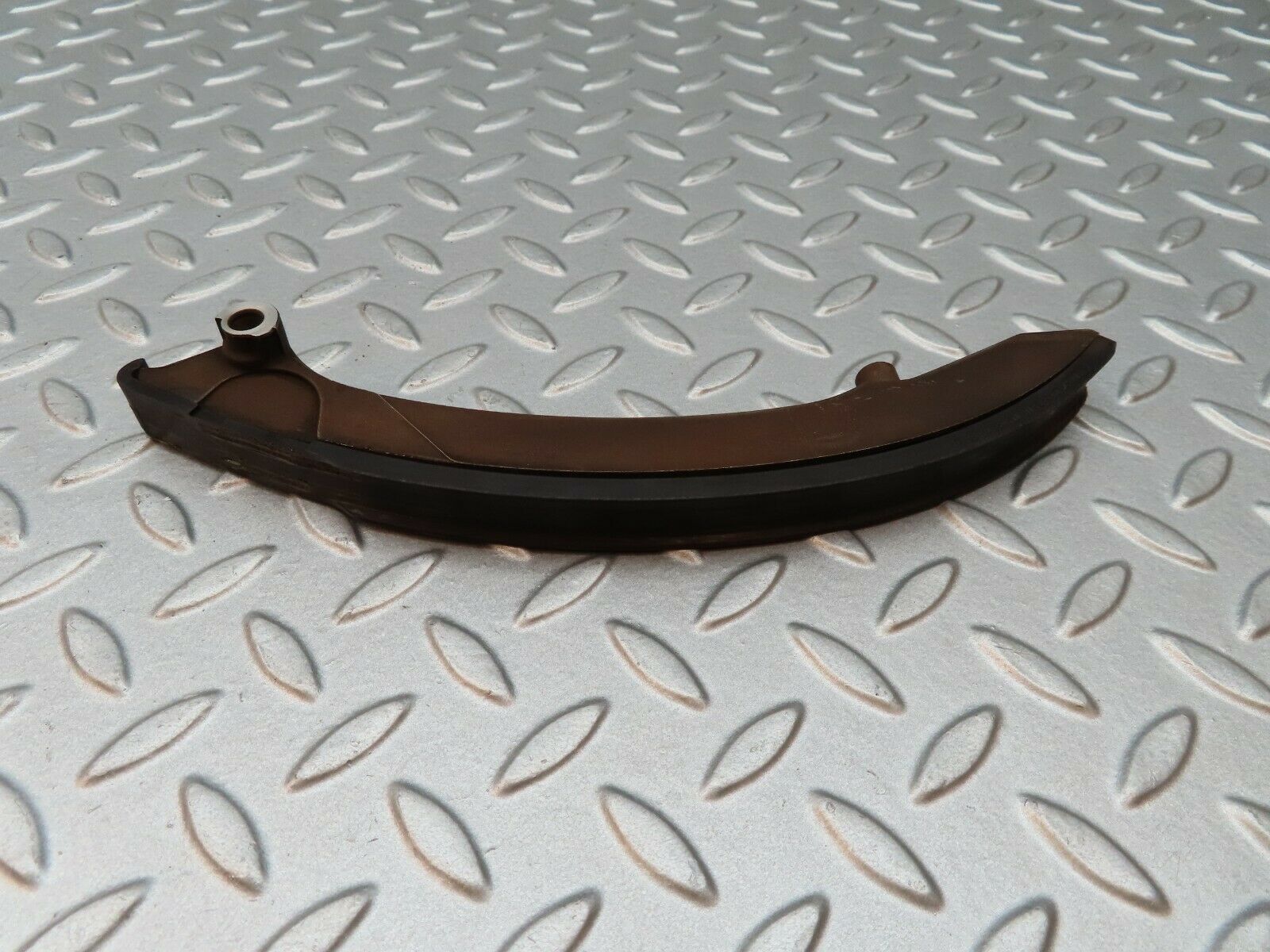 3894 Mercedes-Benz S123 200T Wagon Timing Chain Guide Rail 1020520483