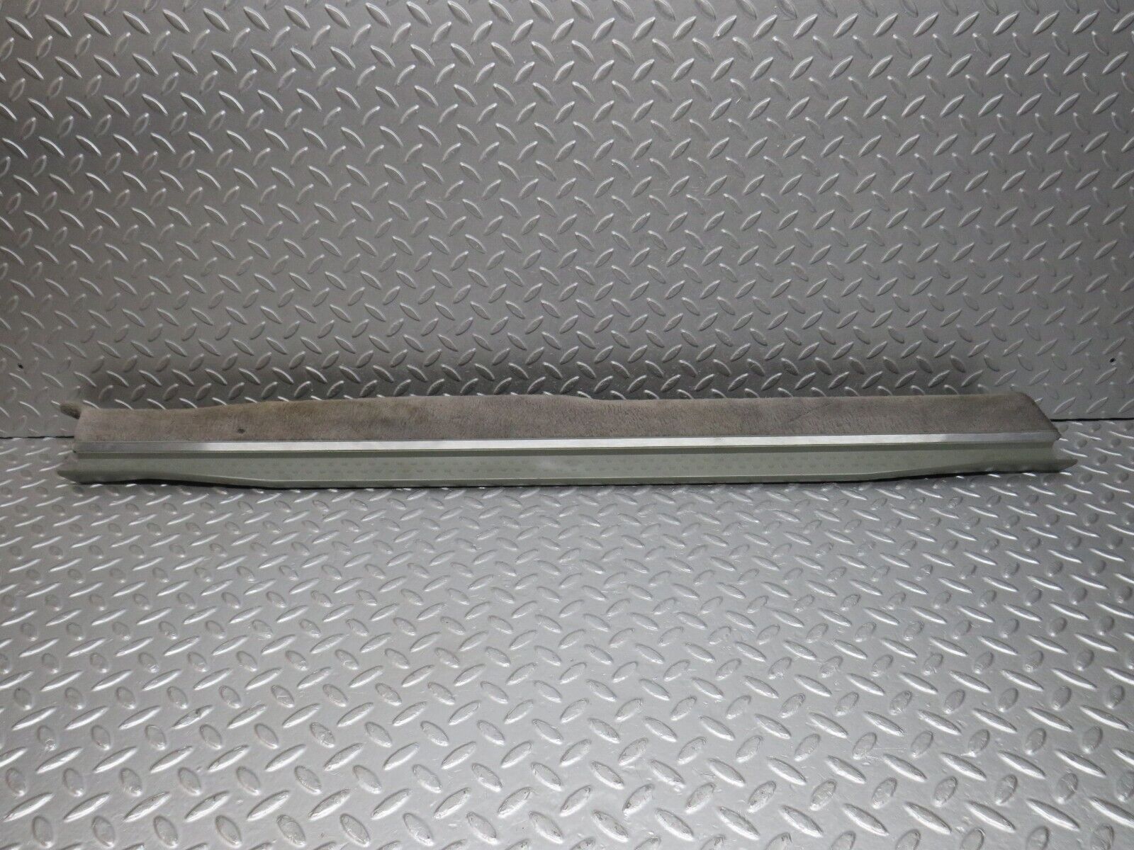 39366 Mercedes-Benz R129 320SL Coupe Left Door Sill Cover Grey 1296800135