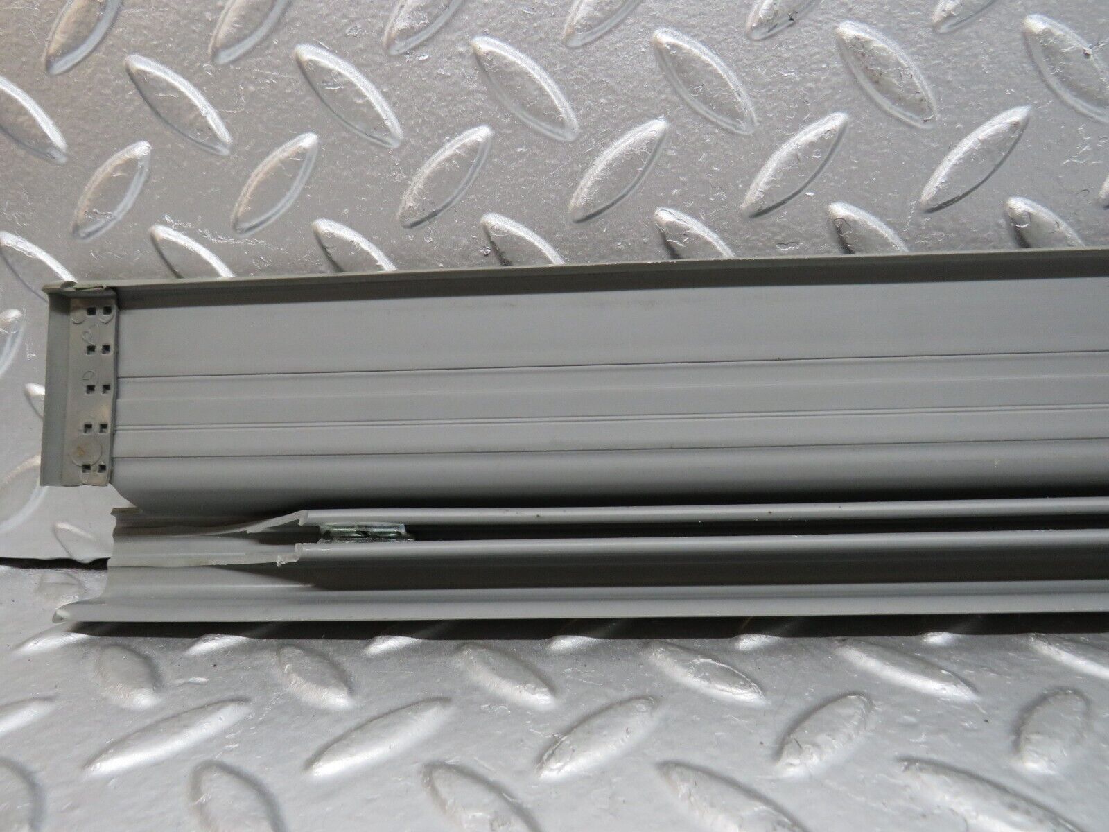 31207 Mercedes-Benz S124 220TE Wagon Front Left Door Sill Trim