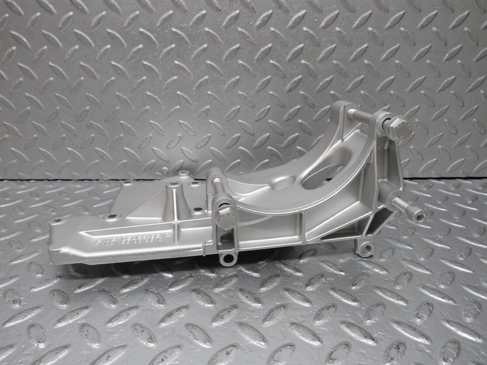 39607 Mercedes-Benz R129 320SL Coupe Alternator Generator Mount Bracket 1041550635