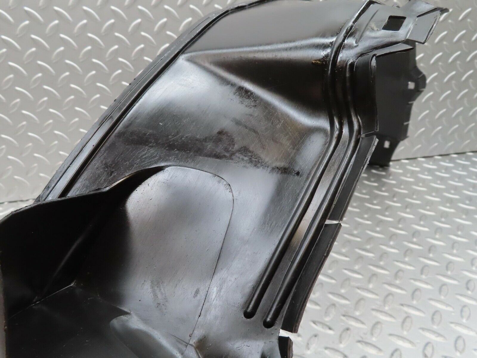 14716 Mercedes-Benz W201 190E Inner Mudguard Panelling Front Left 2018841135