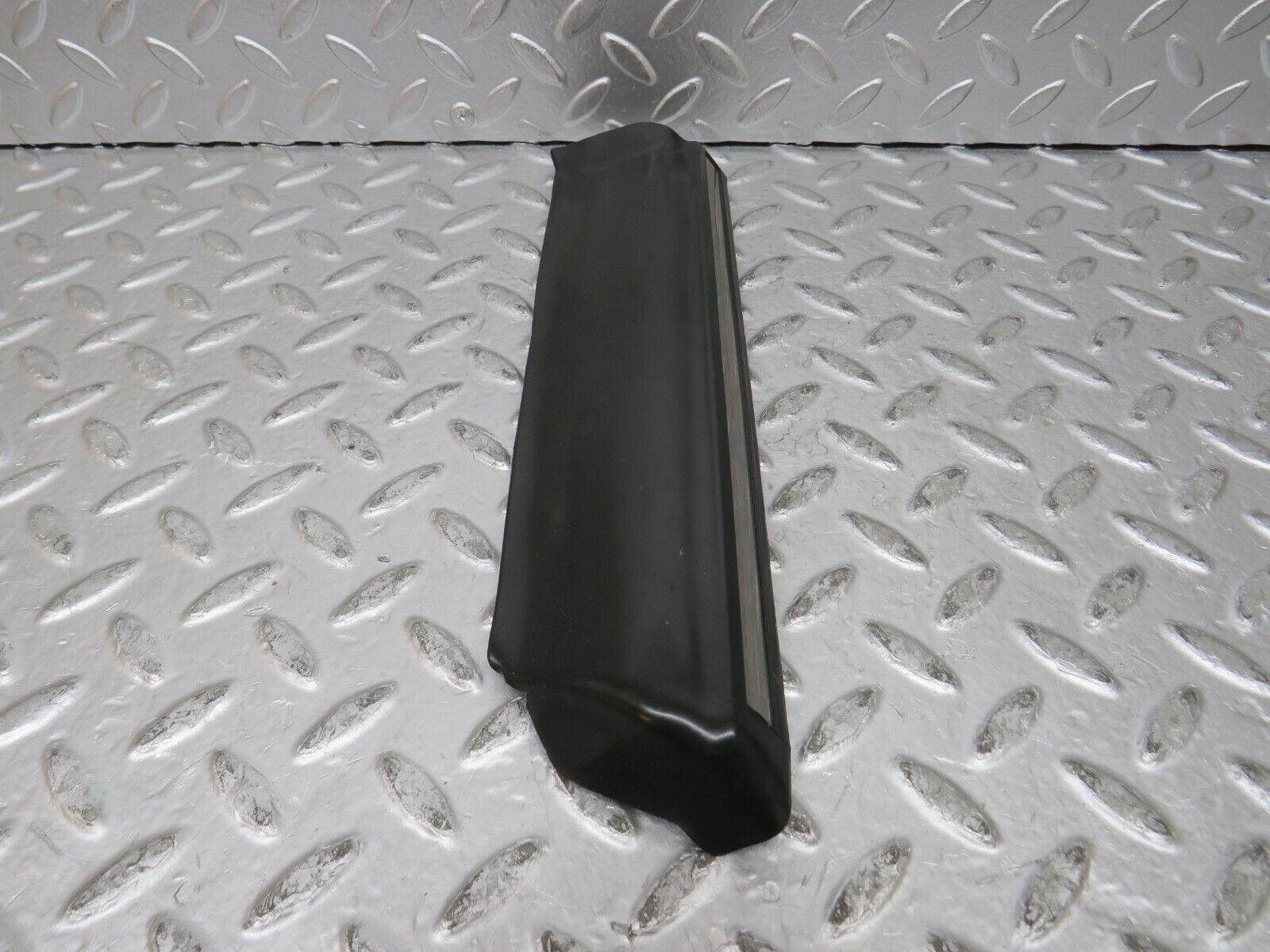 32004 Mercedes-Benz W123 230E Front Right Fender Wing Lower Moulding Trim