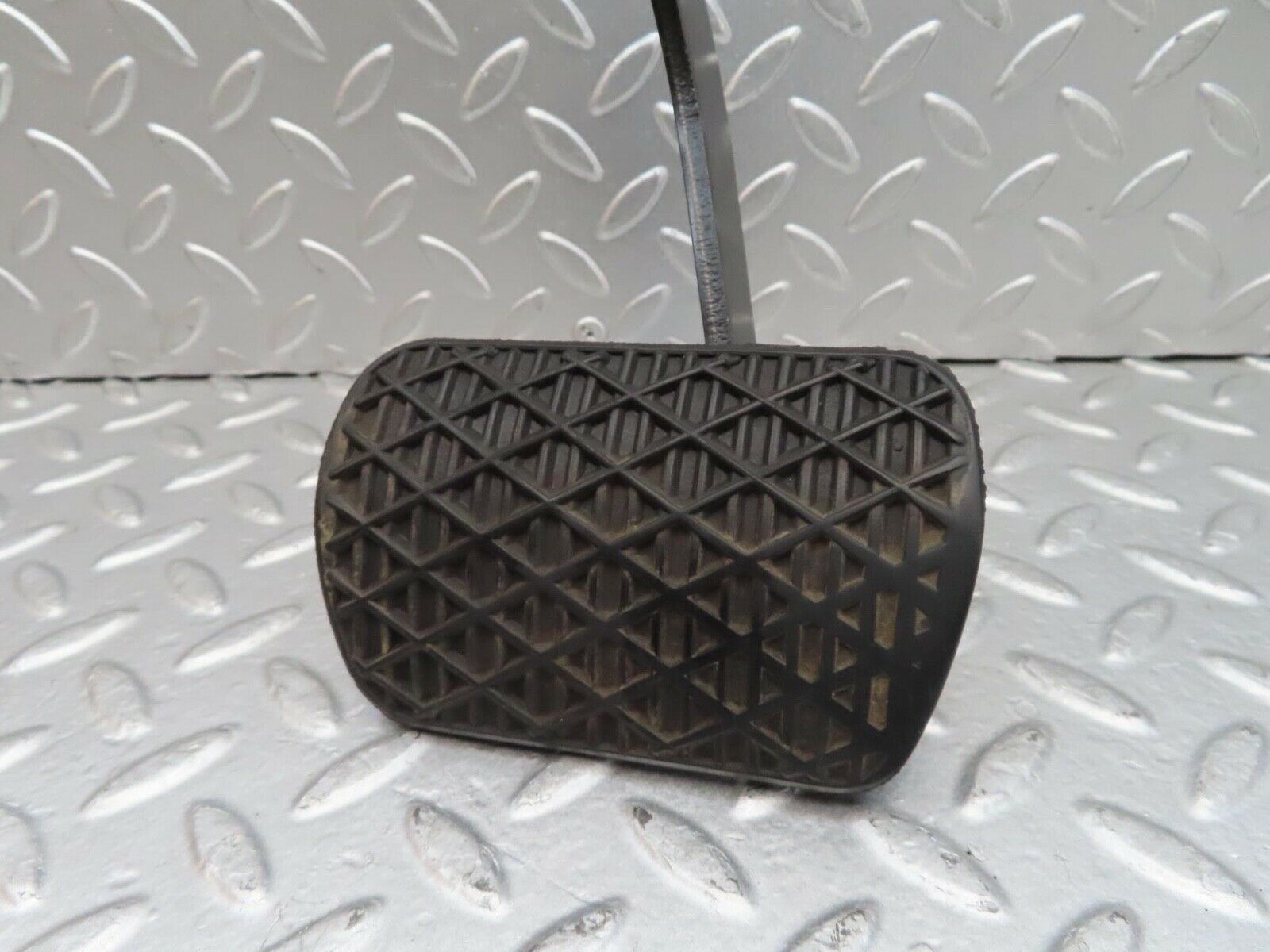 15060 Mercedes-Benz W140 S320 Brake Pedal