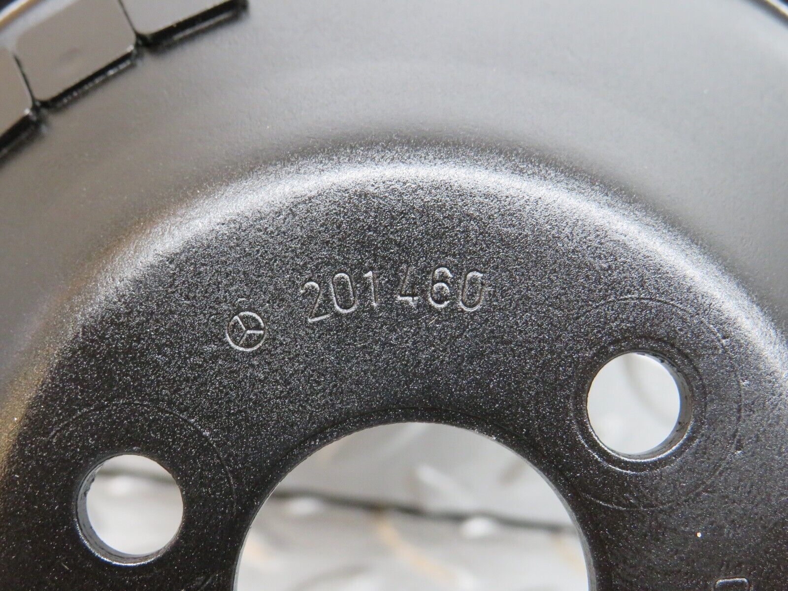 29513 Mercedes-Benz W124 230E Power Steering Pulley 2014600479