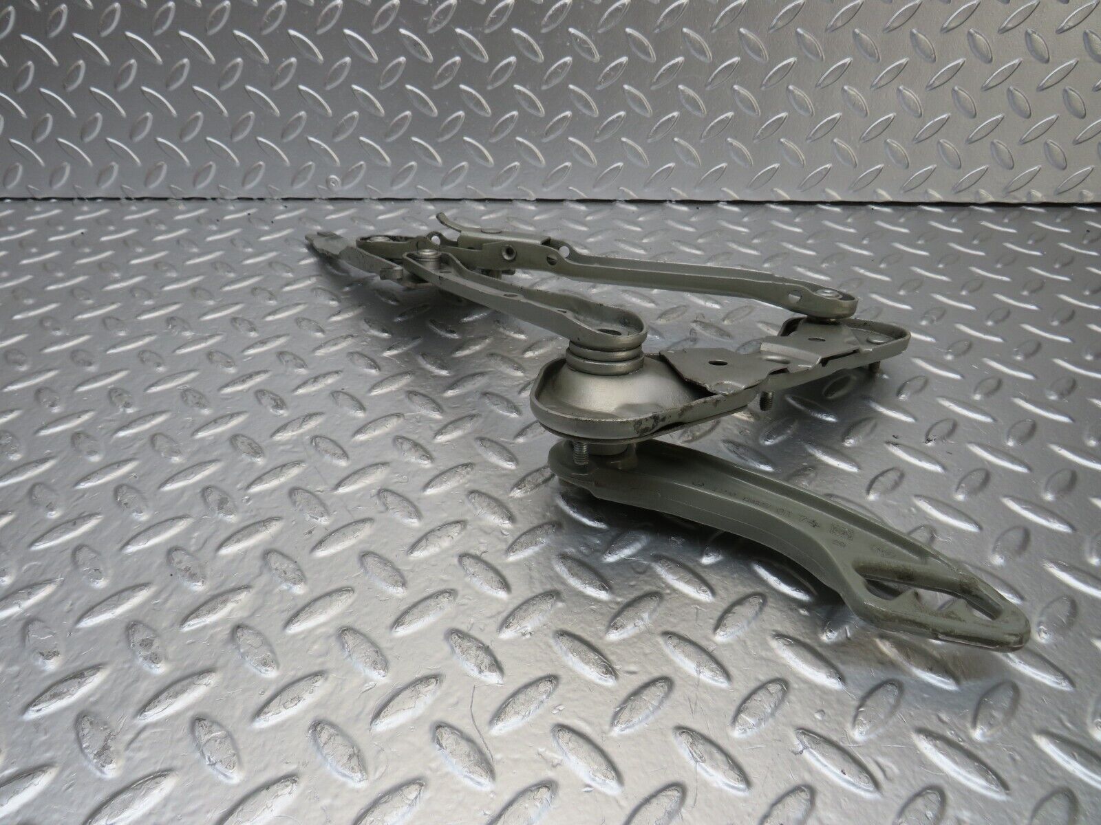 25023 Mercedes-Benz W140 S320 Bonnet Hinge Left Side 1298800128