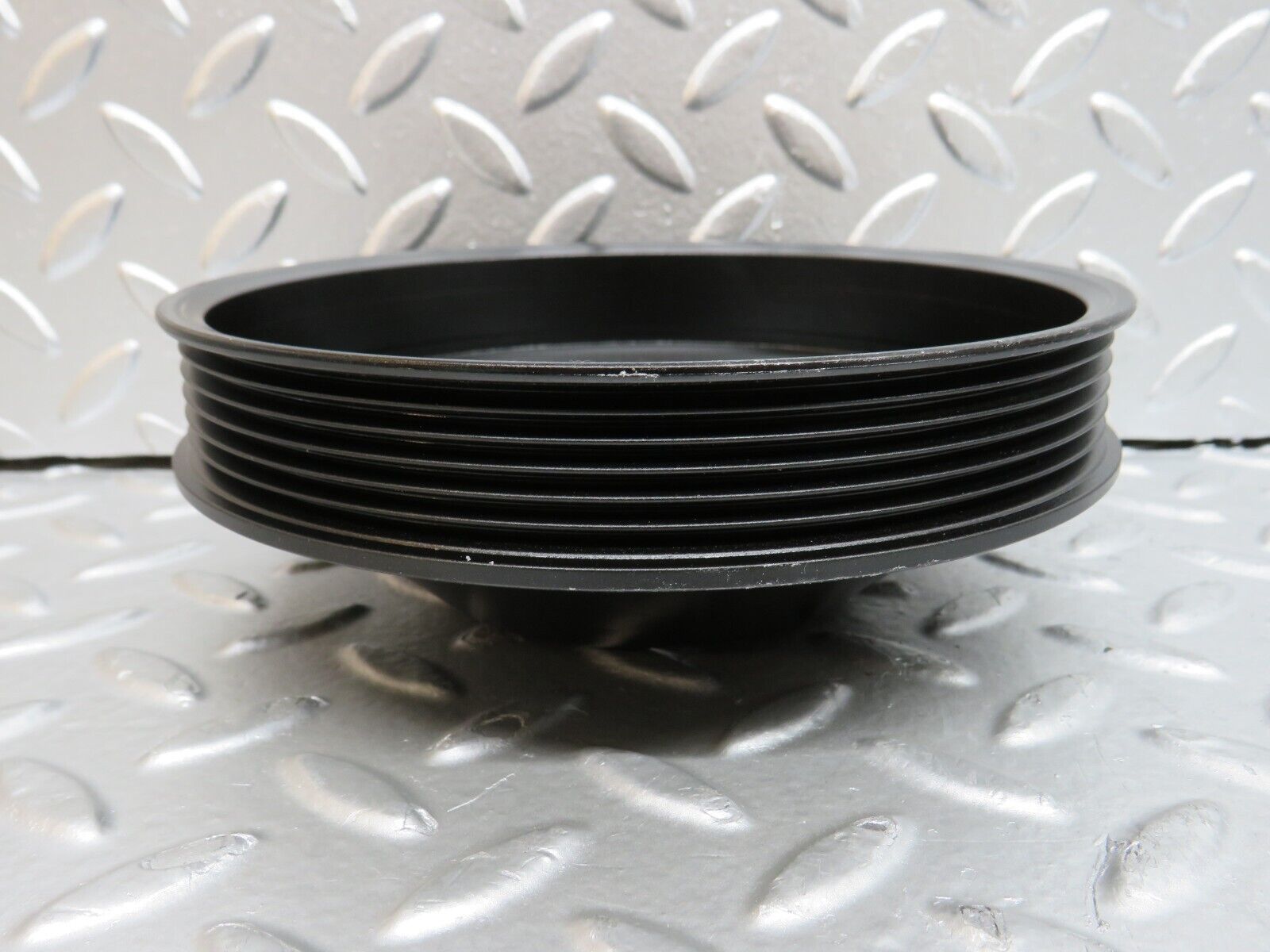 29513 Mercedes-Benz W124 230E Power Steering Pulley 2014600479