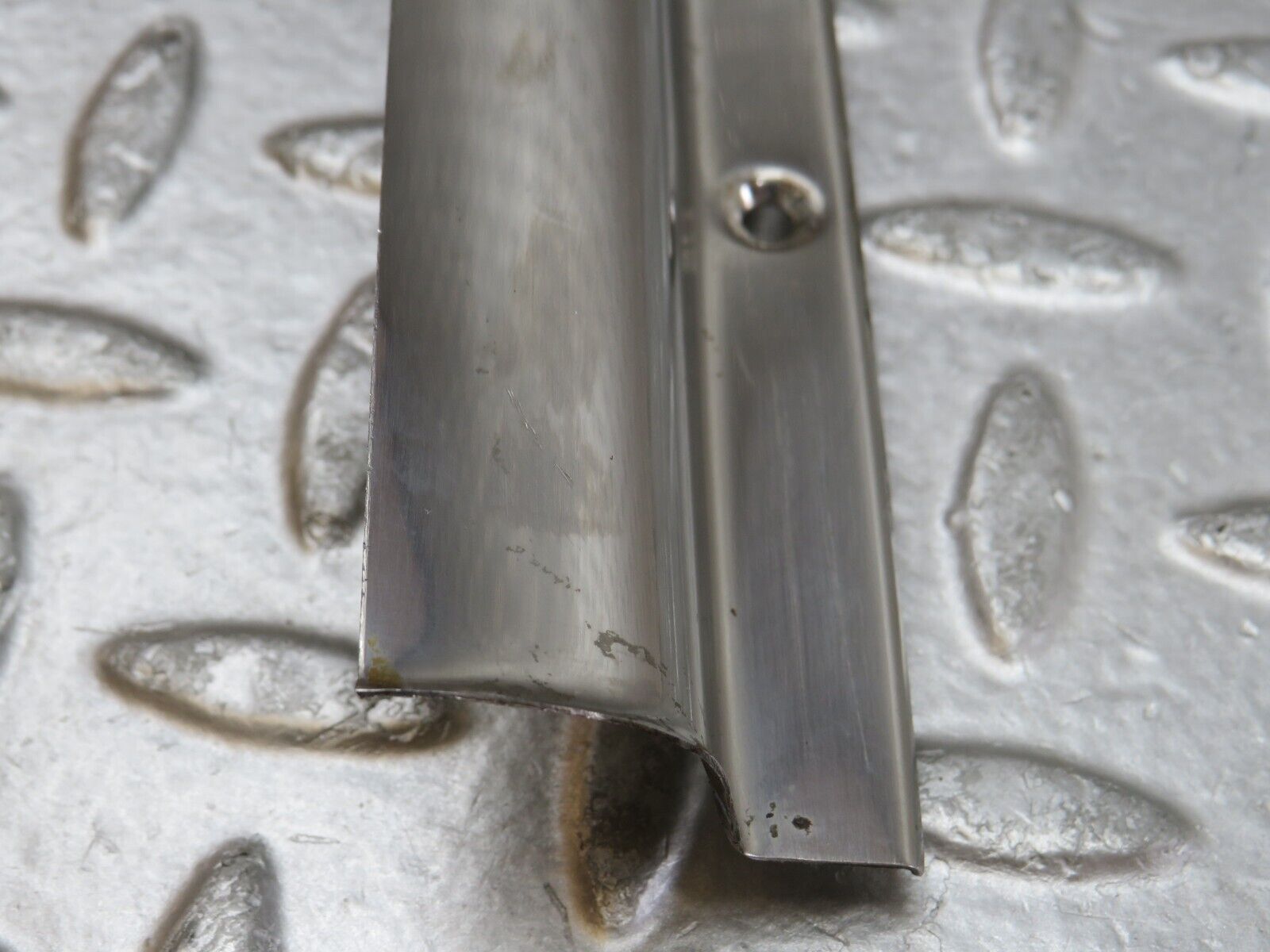 37390 Mercedes-Benz W109 300SEL Front Right Door Sill Chrome