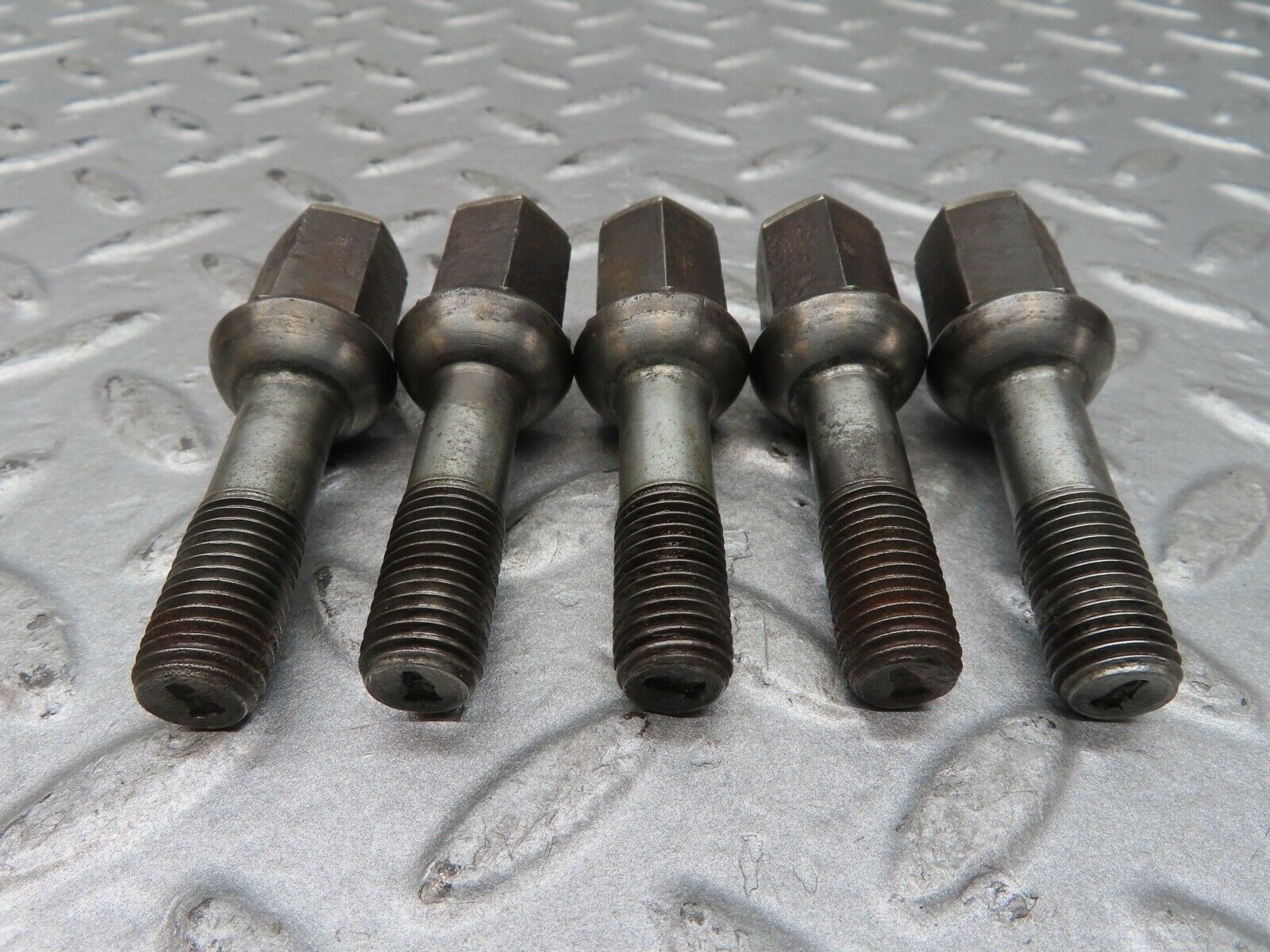16780 Mercedes-Benz 5x Alloy Wheel Lug Bolt M12x1.5