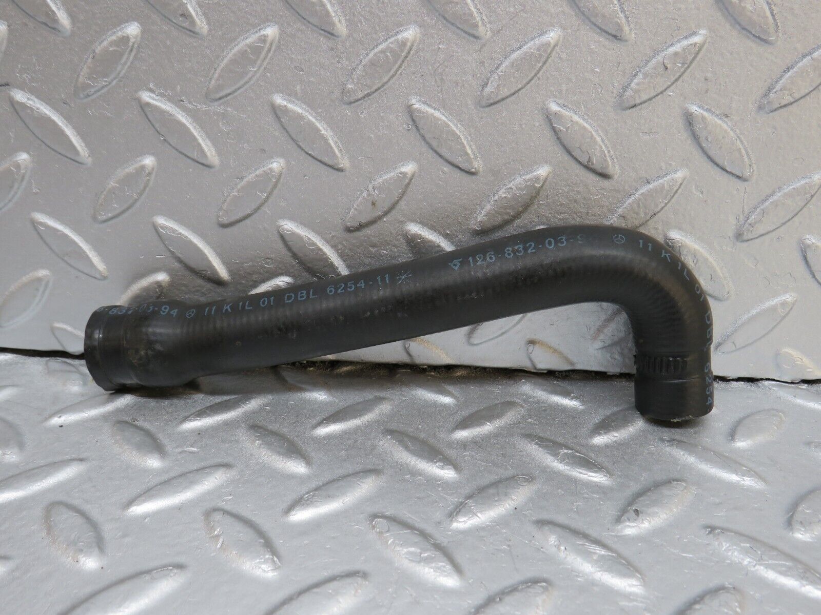 37024 Mercedes-Benz C126 420SEC Coupe Heater Hose Pipe 1268320394 1268321294