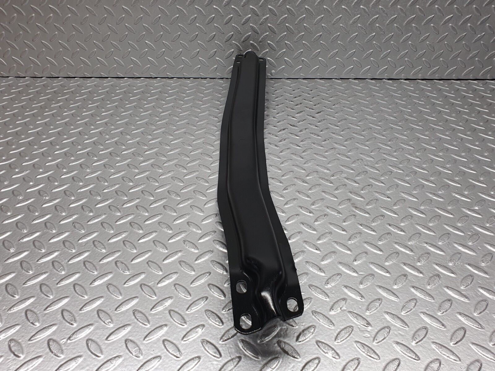 41199 Mercedes-Benz W126 300SE Engine Mount Bracket Support