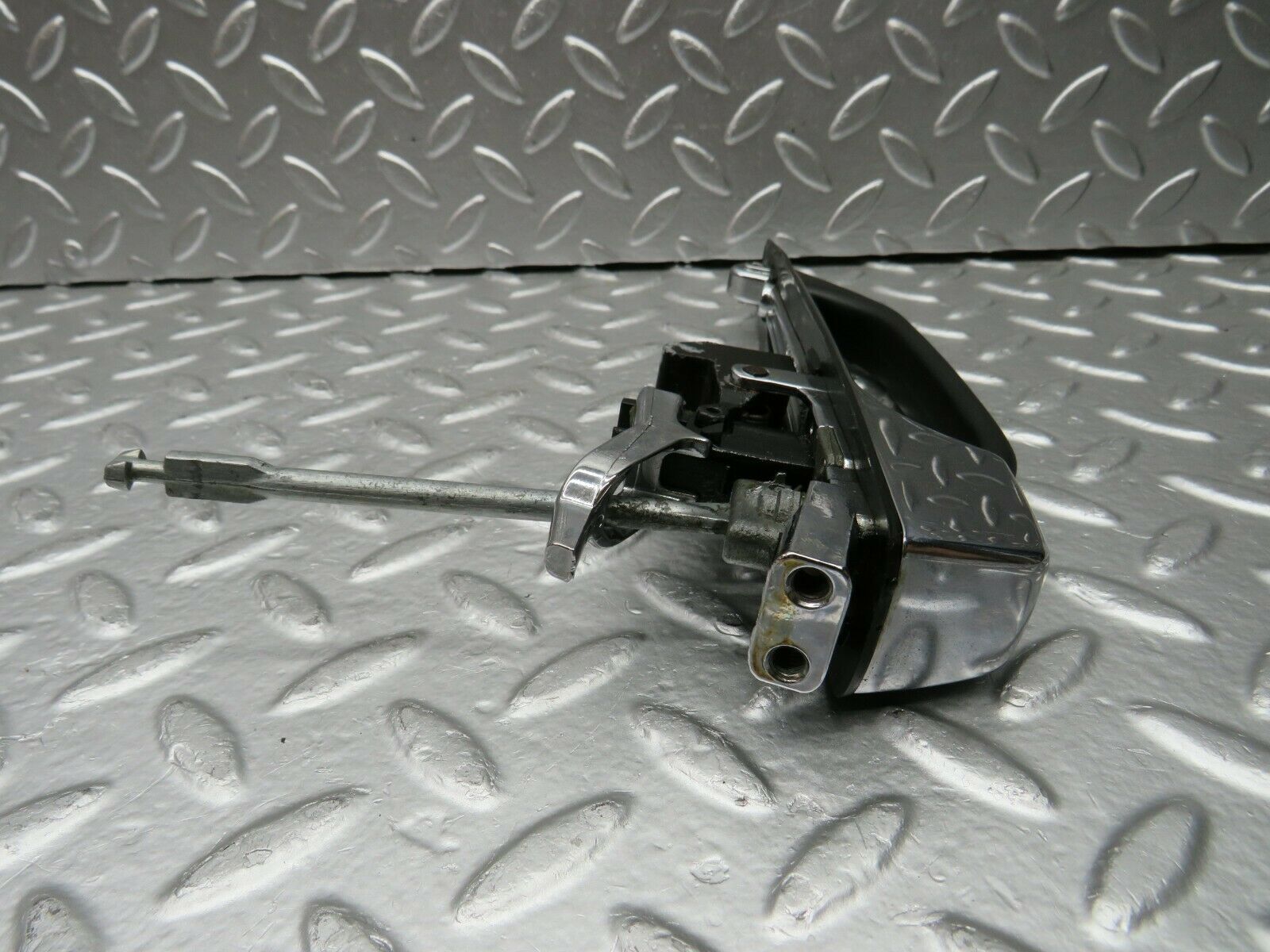 24101 Mercedes-Benz W123 280E Front Right Exterior Door Handle