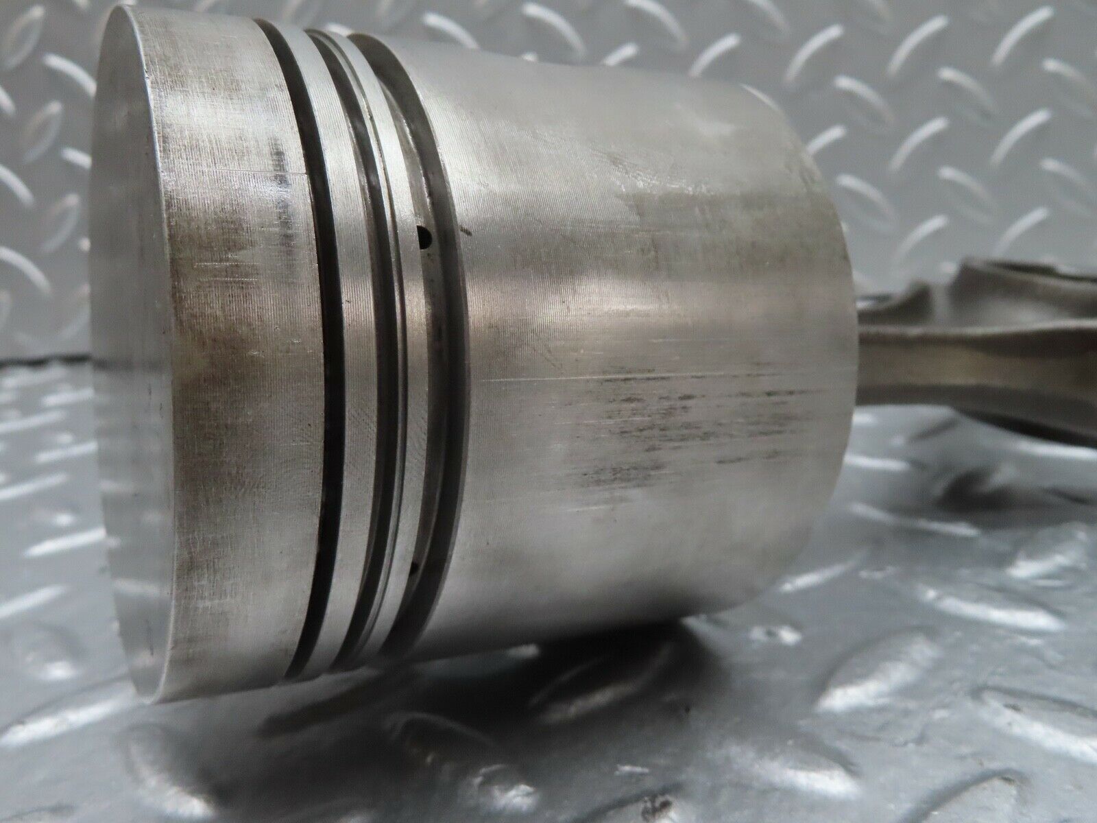 18099 Mercedes-Benz W123 200 Piston With Connecting Rod 86.00 mm