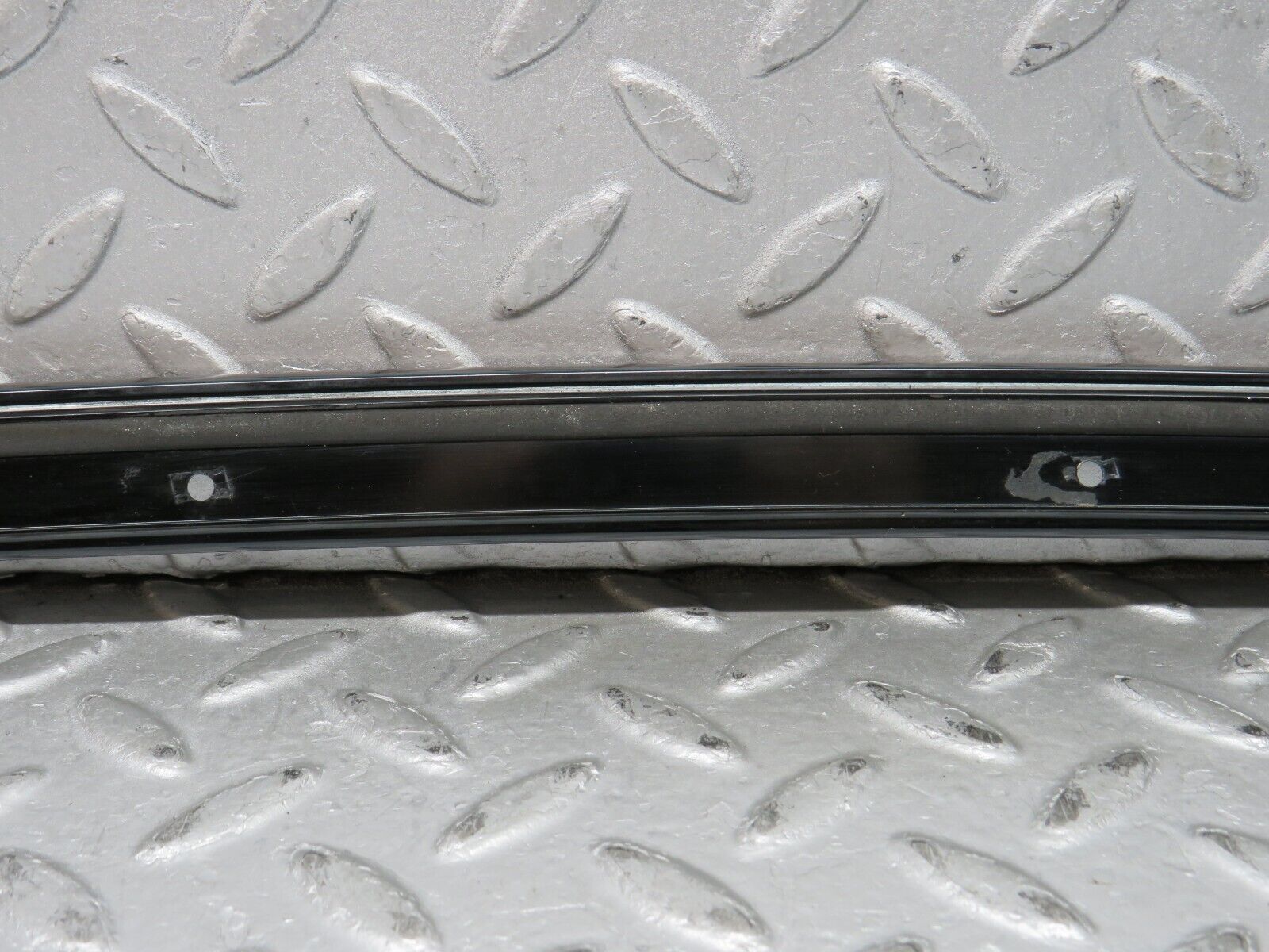 37895 Mercedes-Benz A124 320E Cabriolet A Pillar Sealing Rail Trim Left Side